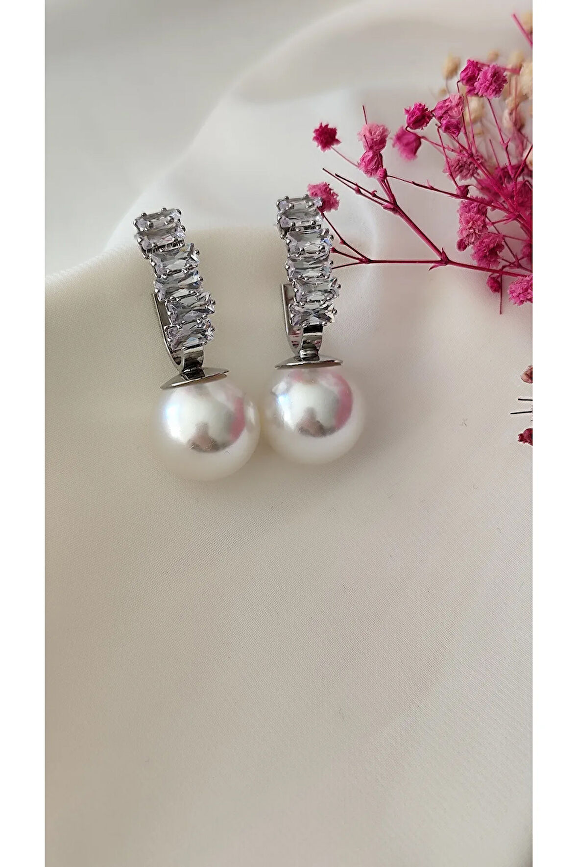 ZİRKON BÜYÜK İNCİLİ METAL SİLVER KÜPE