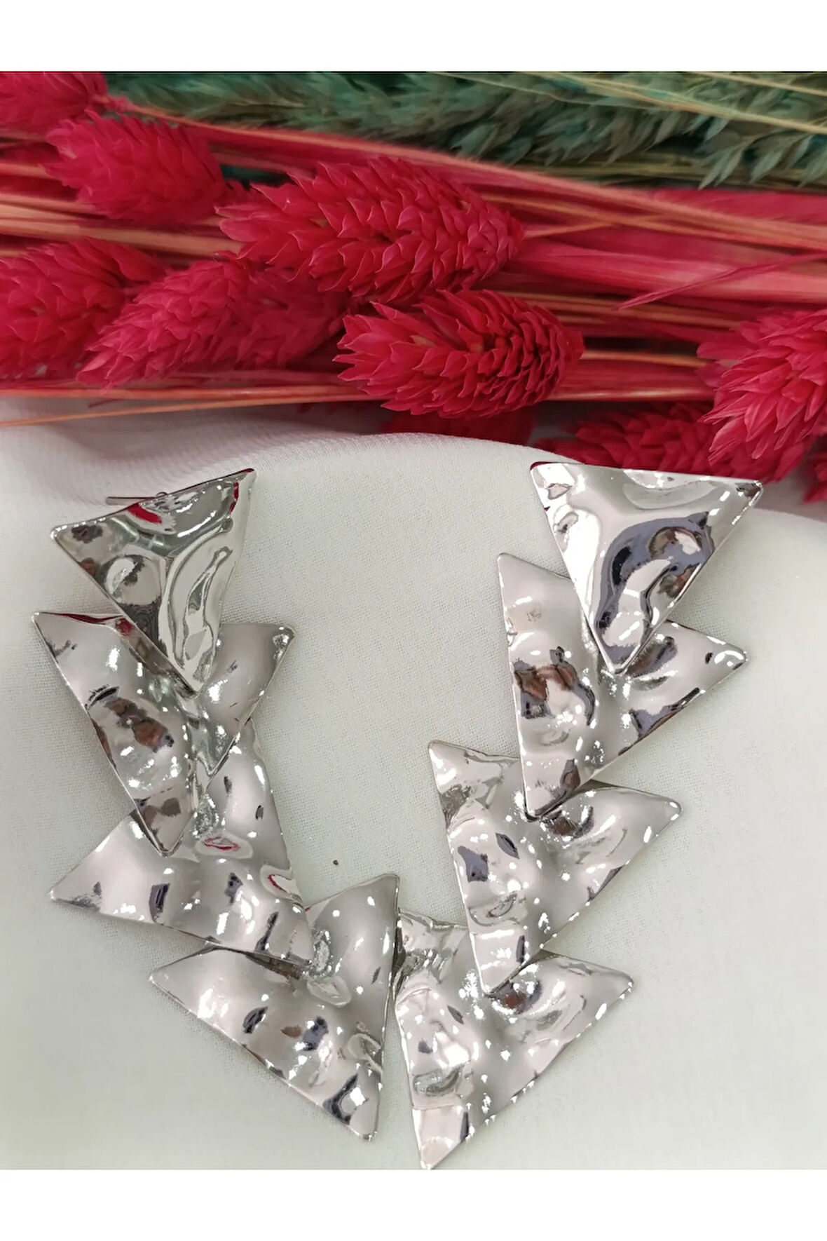 PİRAMİT SARKIT METAL SİLVER KÜPE
