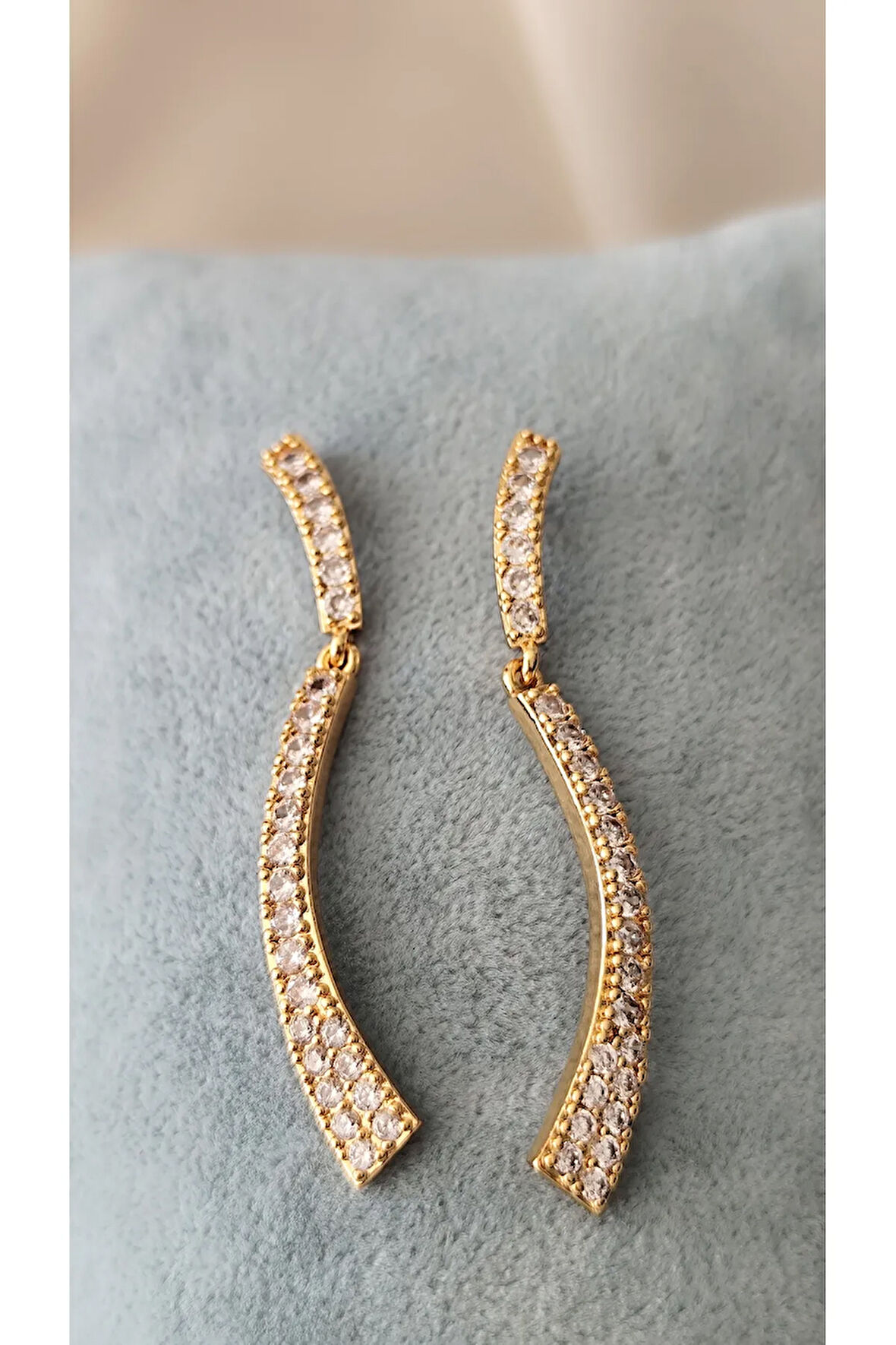 ZİRKON TAŞLI SARKIT METAL GOLD KÜPE