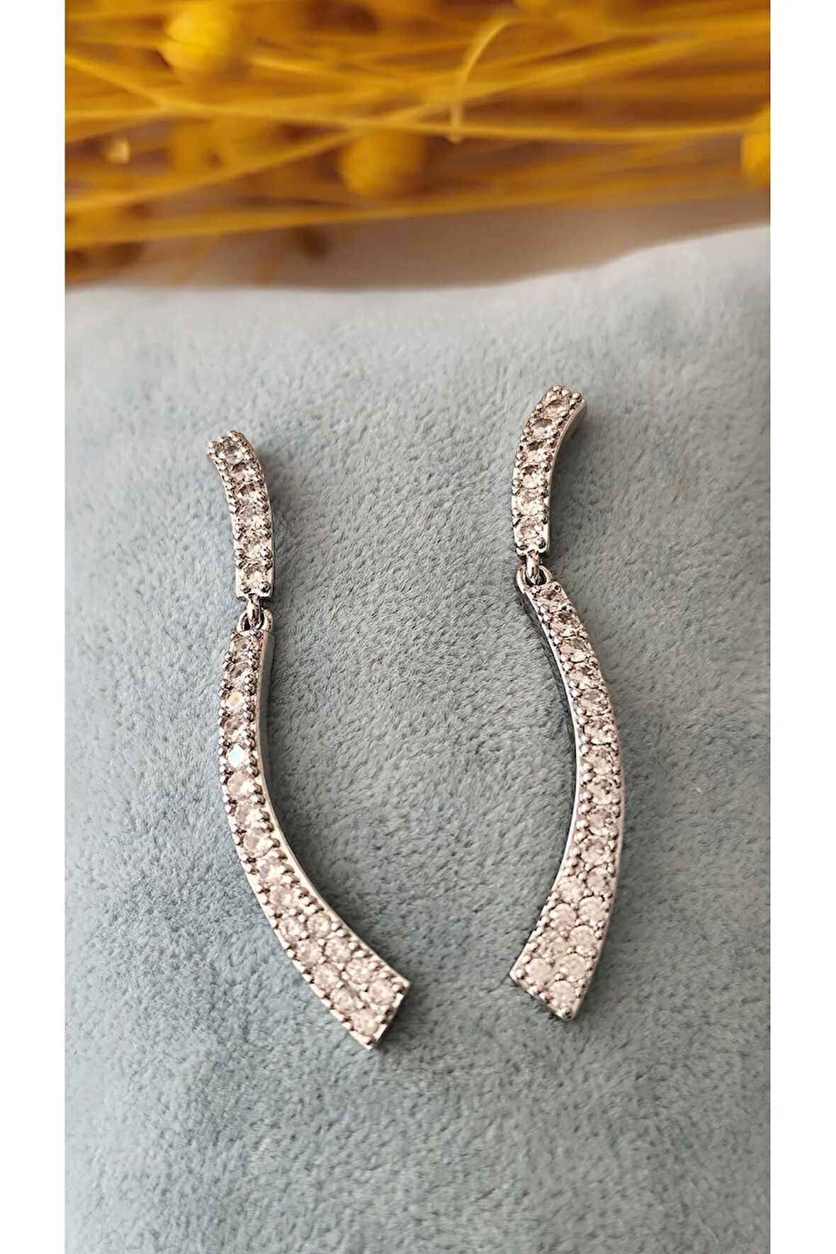 ZİRKON TAŞLI SARKIT METAL SİLVER KÜPE