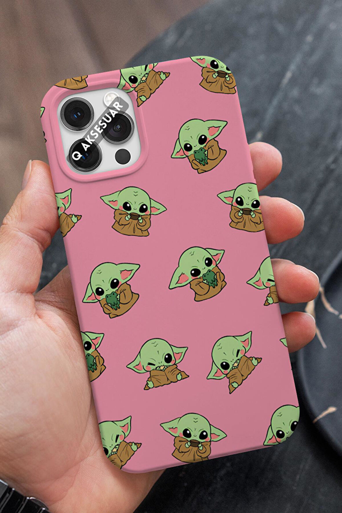 İphone 13 Mini Uyumlu Sevimli Baby Yoda Tasarımlı Şeker Pembe Premium Telefon Kılıfı