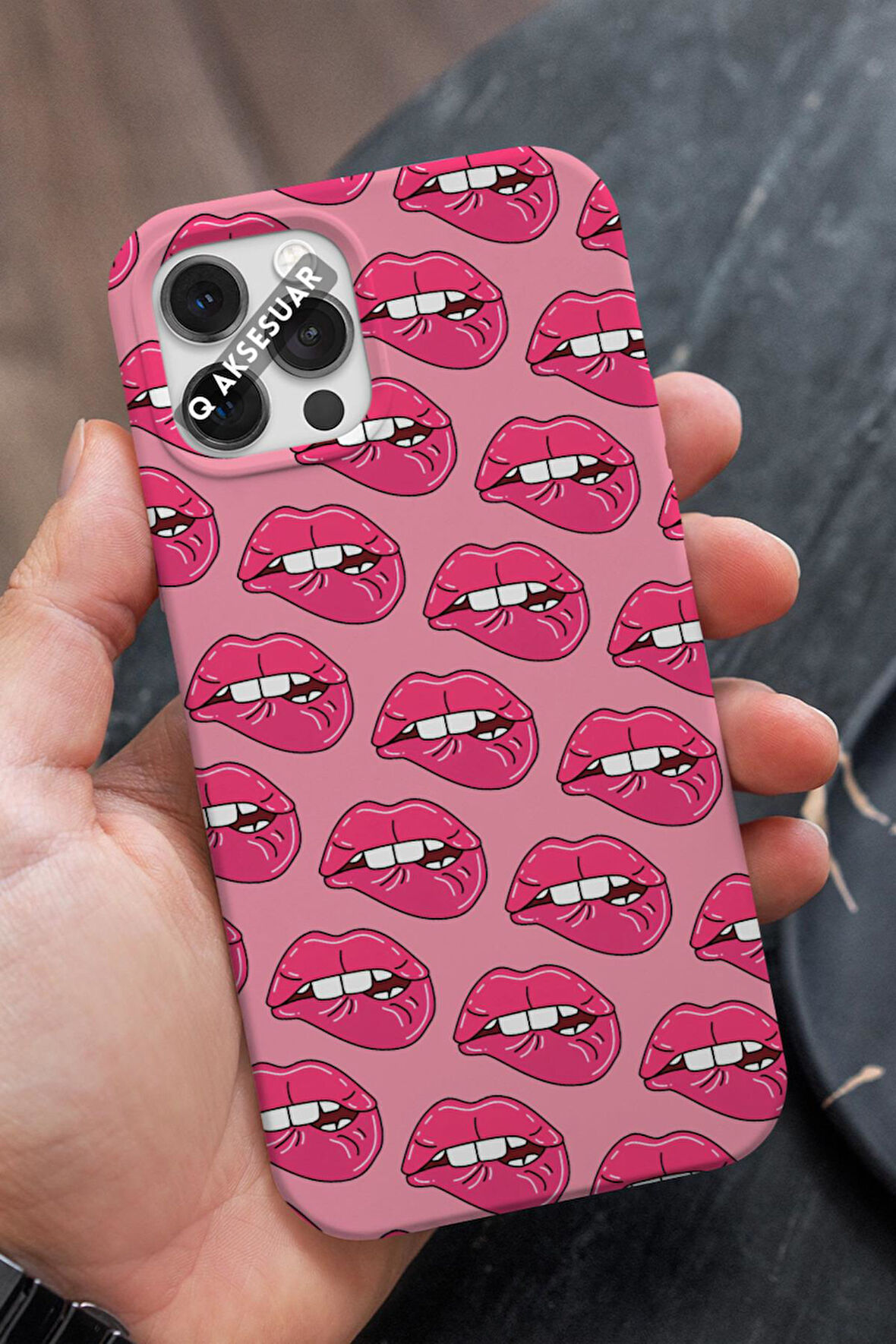 İphone XS Uyumlu Dudak Tasarımlı Şeker Pembe Premium Telefon Kılıfı