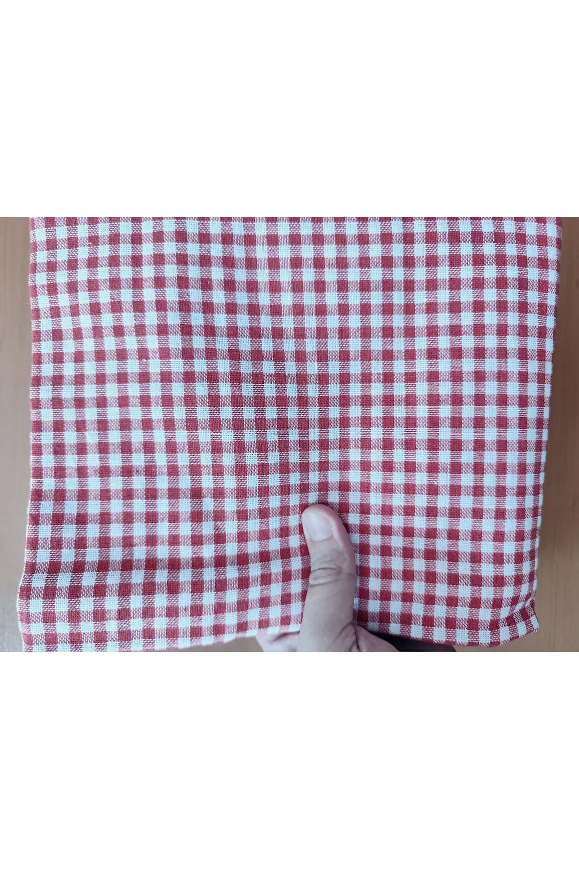 Kırmızı Pötikare Sofra Bezi ve Piknik Örtüsü - Şık Dekoratif Masa Örtüsü 165x165cm