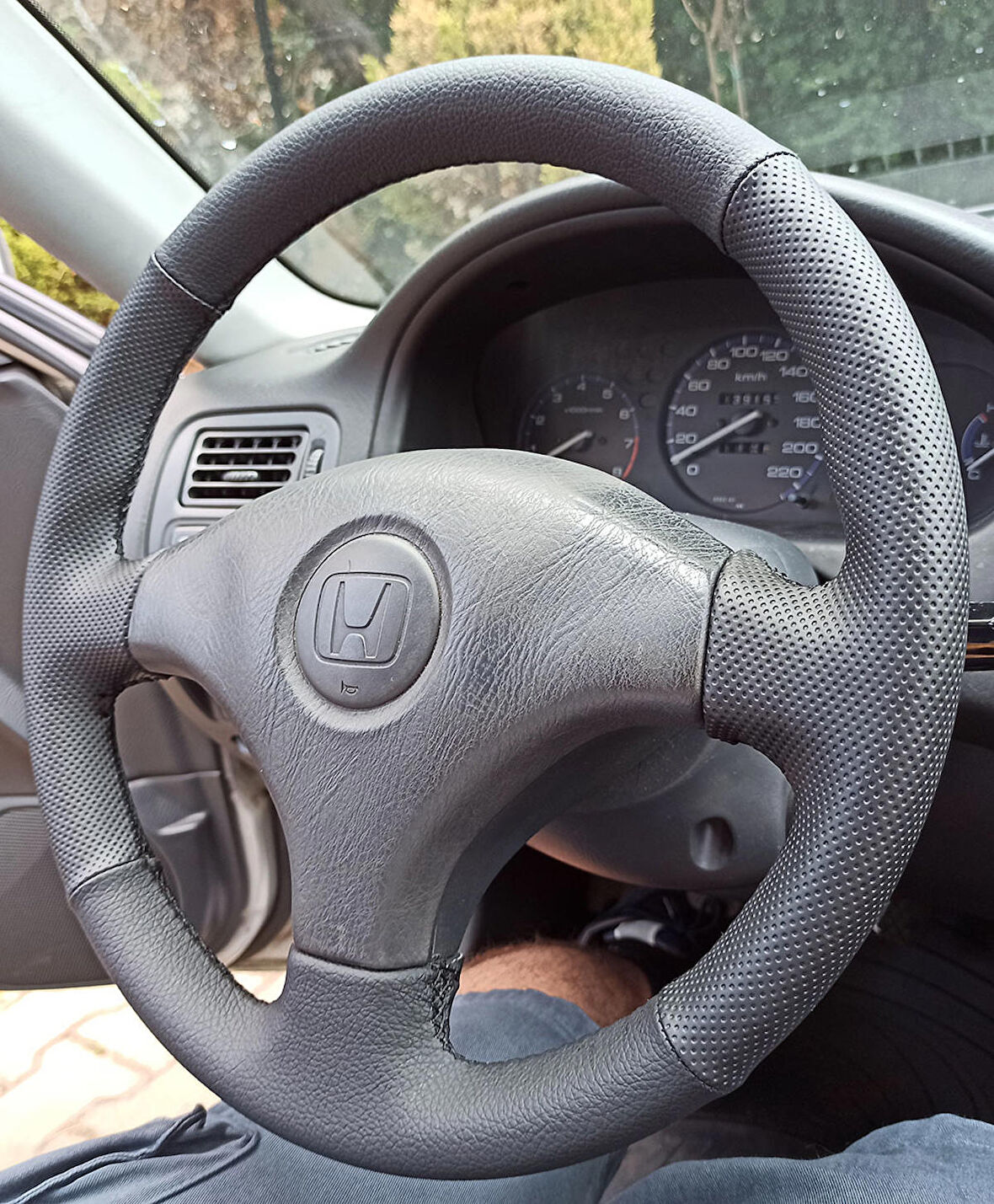 Honda Civic 98-2002 ies Kasa Araca Özel Direksiyon Kılıfı (Noktalı Düz Siyah Dikişli)