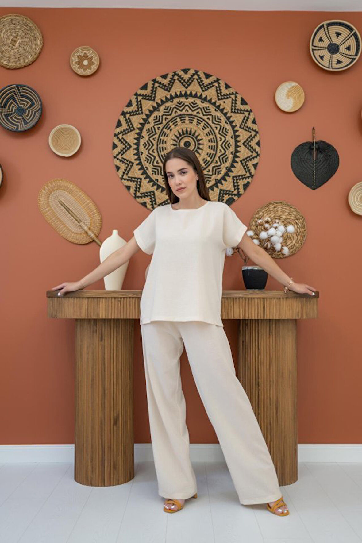 Modavera Bej T-Shirt Ve Pantolon Takım