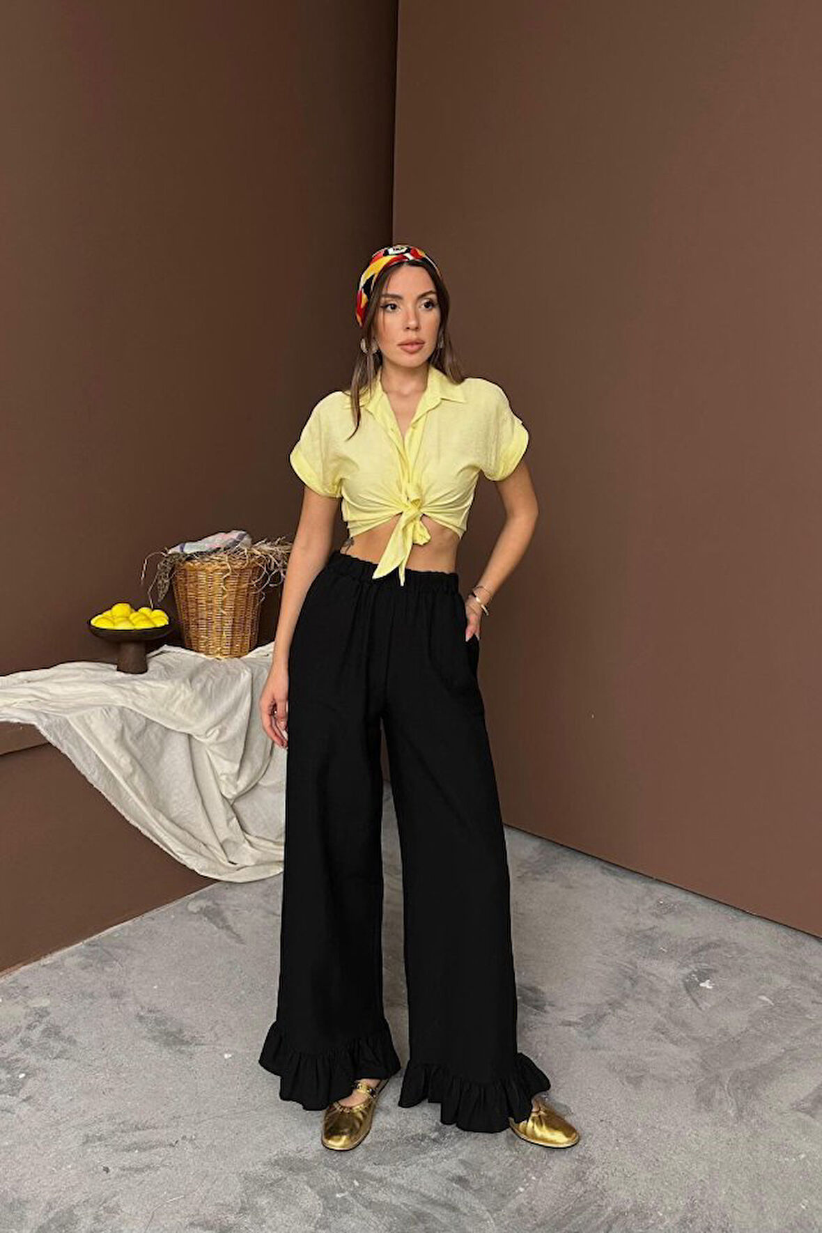 Modavera Siyah Paçası Fırfırlı Keten Pantolon