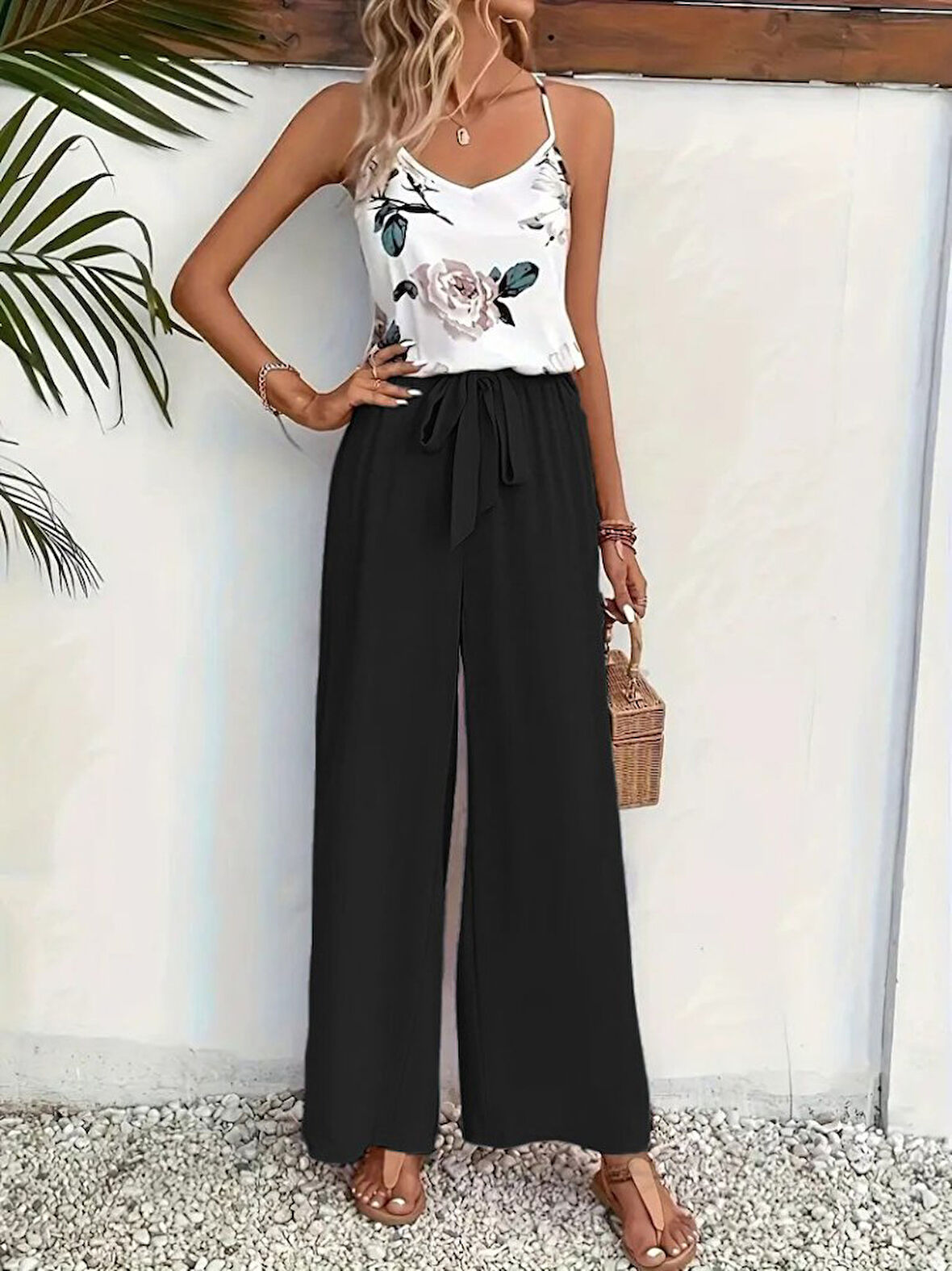 Modavera Kadın Ip Askılı V Yakalı Süprem Bluz Ve Aerobin Pantolon Ikili Takım