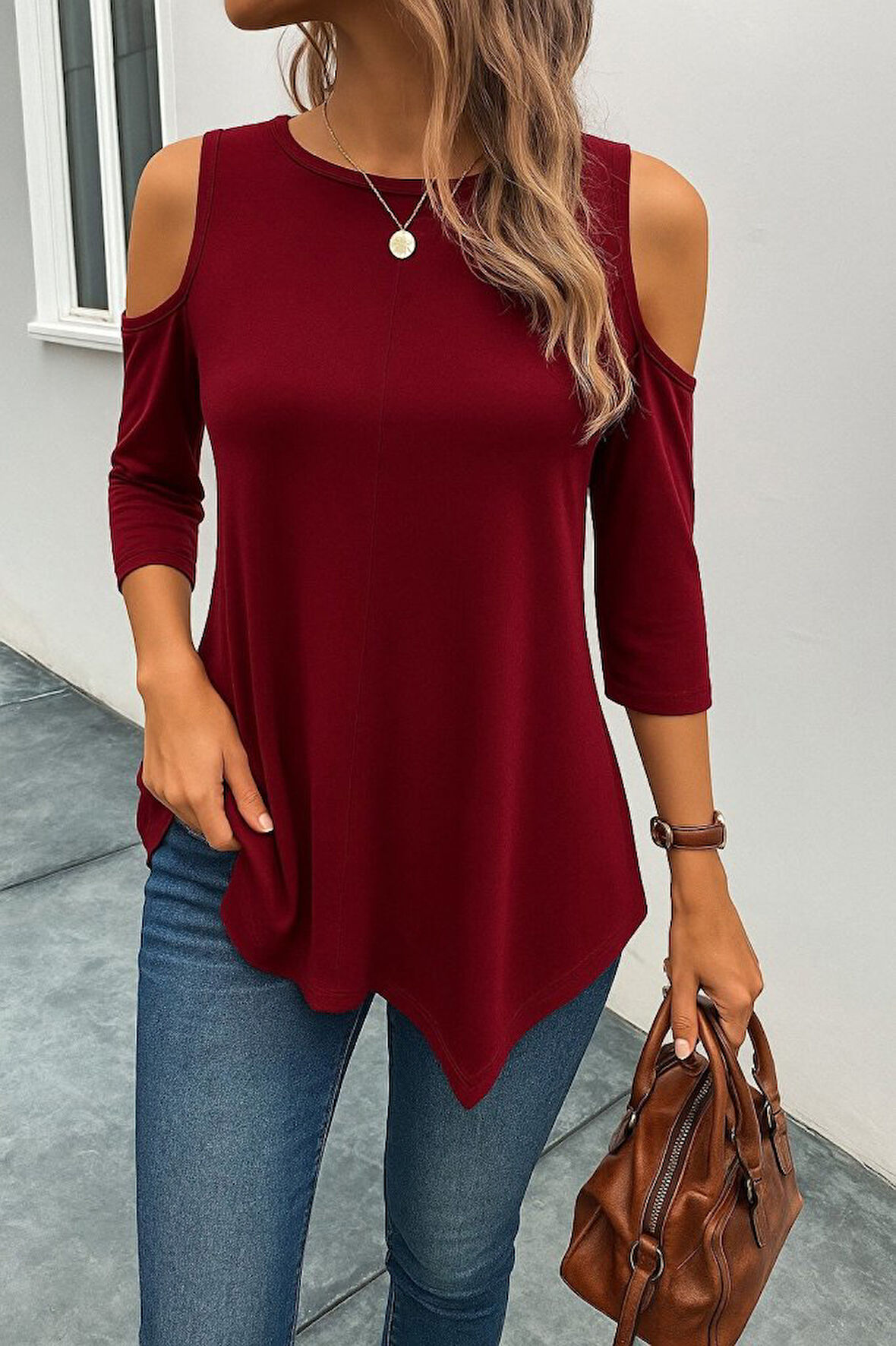 Modavera Kadın Omuzlardan Açık Sıfır Yaka Asimetrik Kesim Detay Viskon Bluz