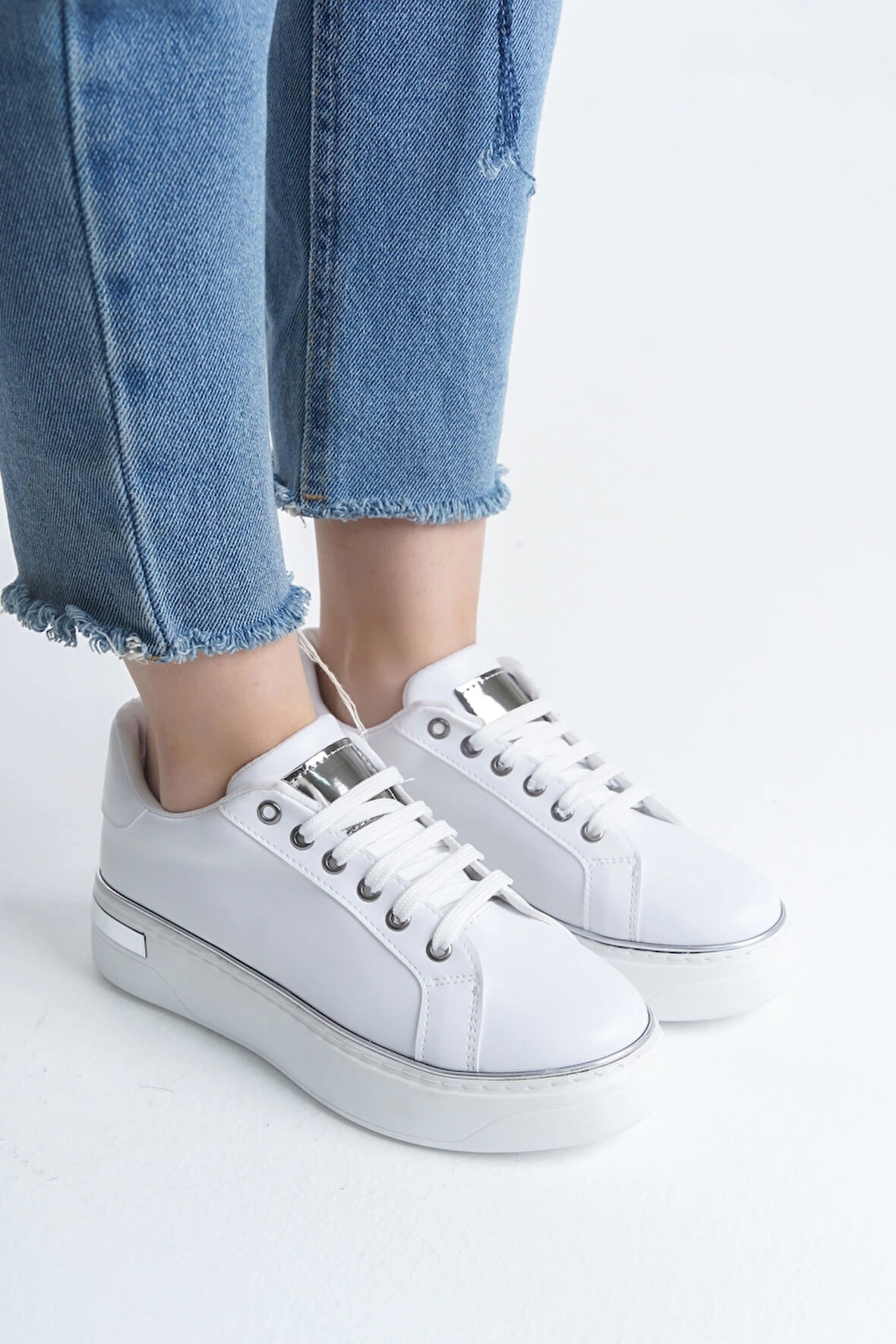 Mına Bağcıklı Ortopedik Taban Kadın Sneaker Spor Ayakkabı  Bt - Beyaz/gümüş