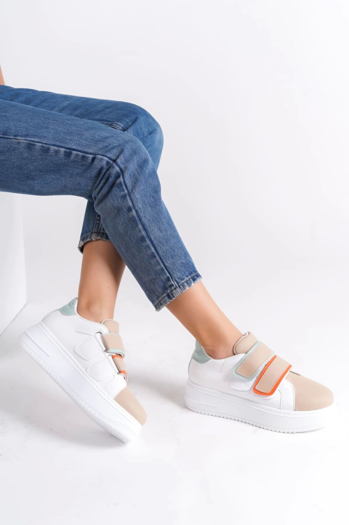 Valencıa Bağcıksız Cırt Cırtlı Ortopedik Taban Kadın Sneaker Spor Ayakkabı Bt - Beyaz/ten/mavi