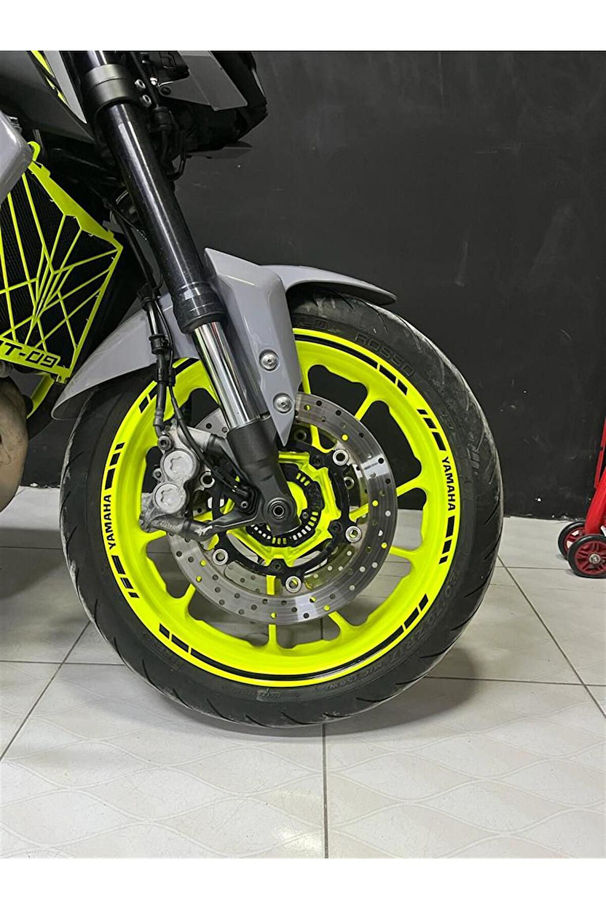 Yamaha Yazılı Kısa Yazısız Uzun Dış Şerit 16'lı Çift Renk Jant Sticker Modeli