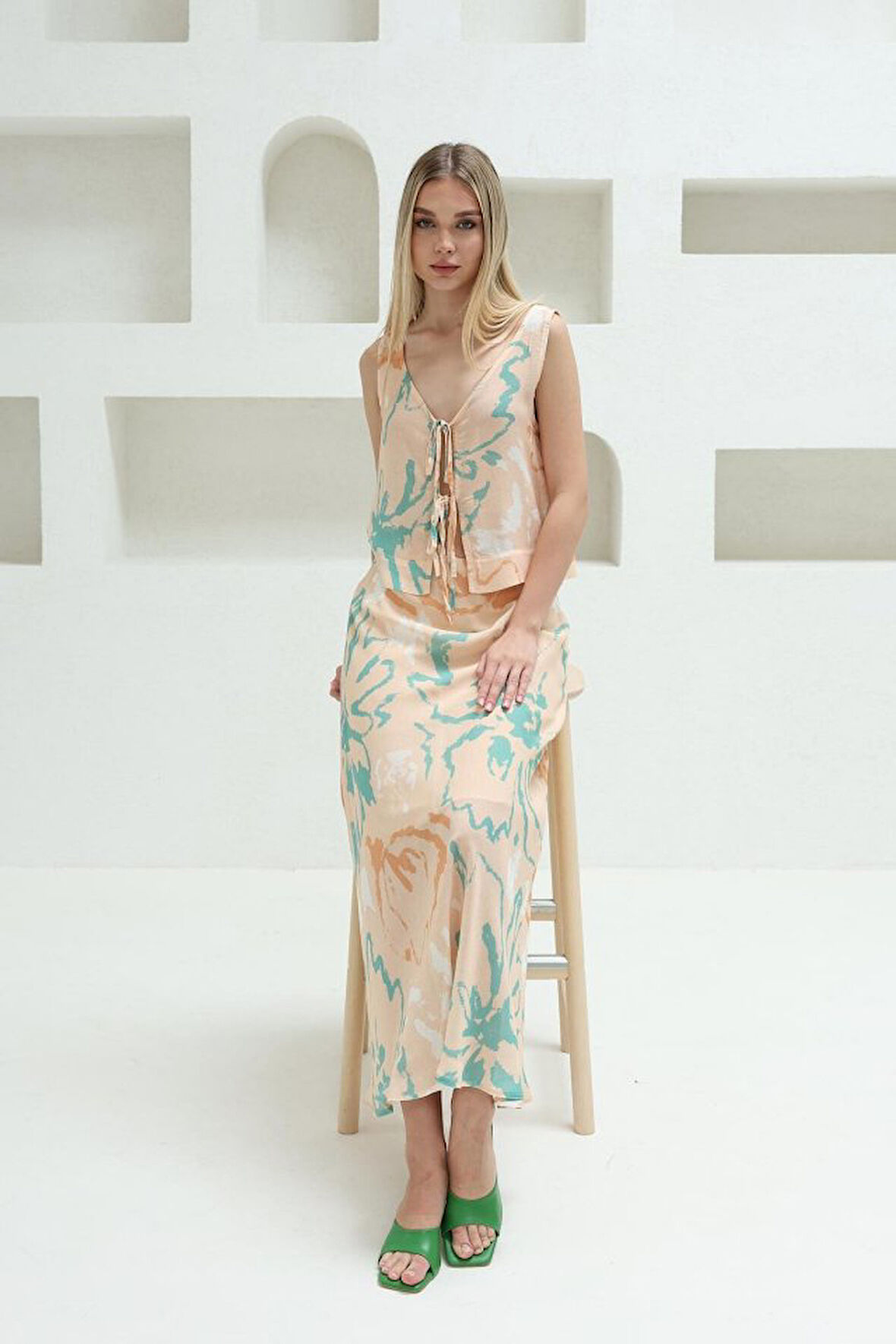 Bağcıklı Bluzlu Etek Takım - Pudra