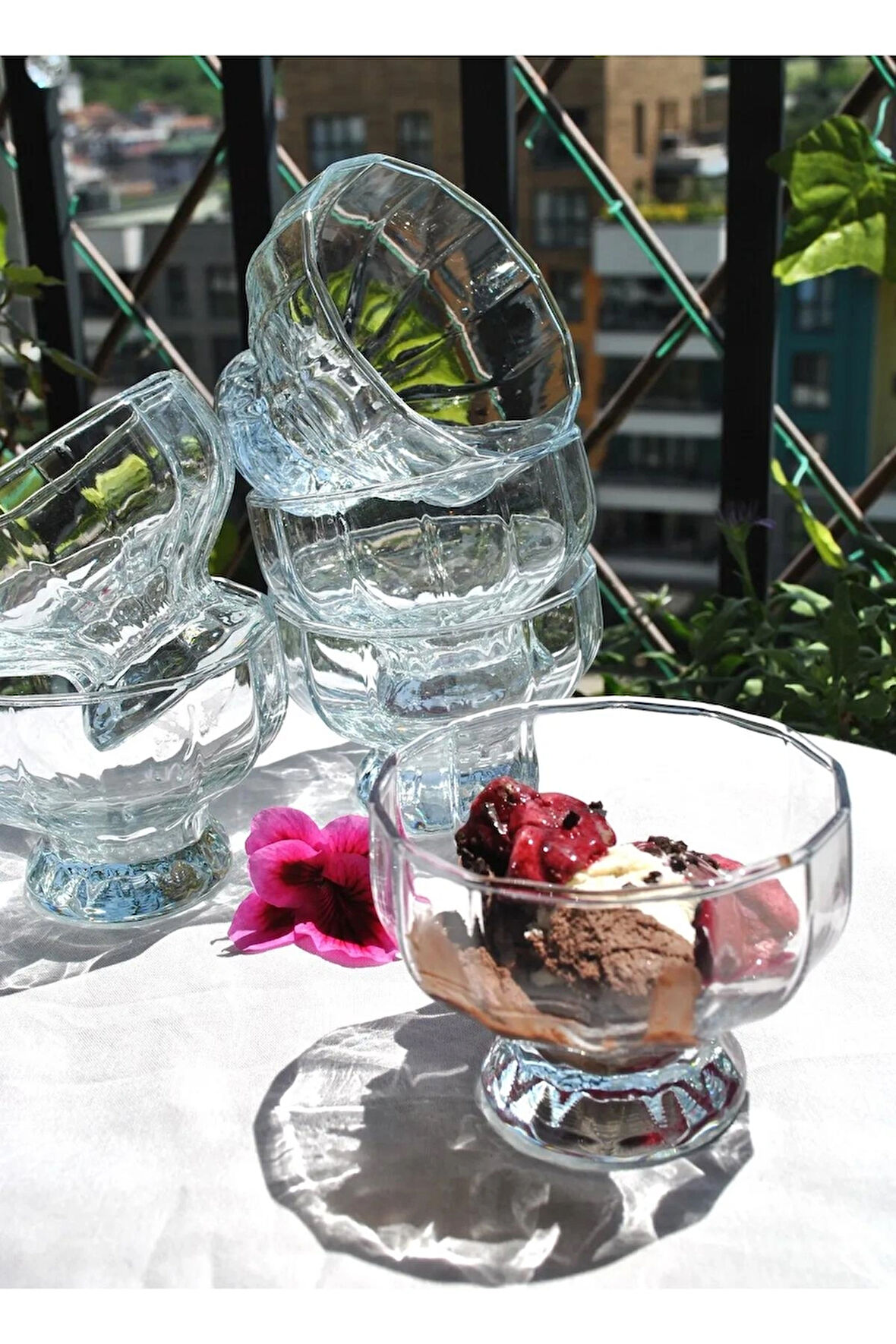 6'lı Cam Dondurma Kasesi Magnolya Puding Tatlı Çerezlik Ayaklı Kase Sunum Seti-225 Ml Jasmın