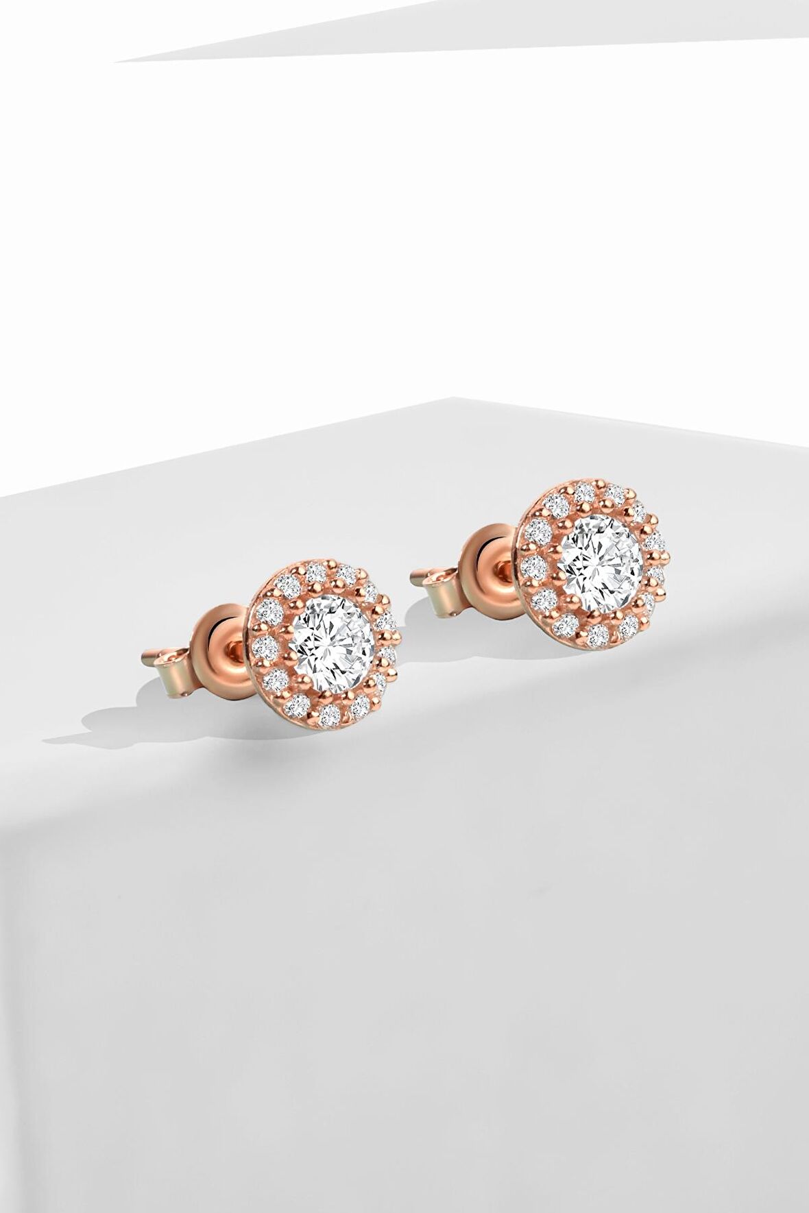 Gümüş  7 mm zirkon taşlı yuvarlak rose küpe