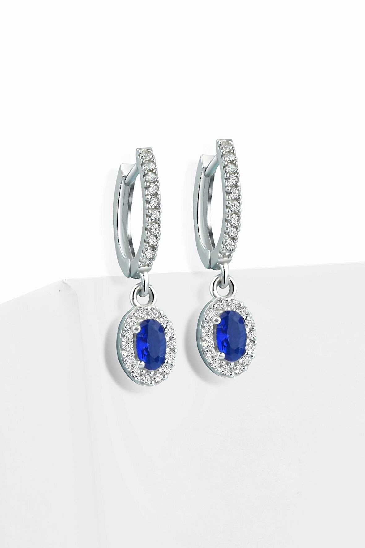 Gümüş 14 mm Sallantılı Safir Zirkon Taşlı Halka Küpe