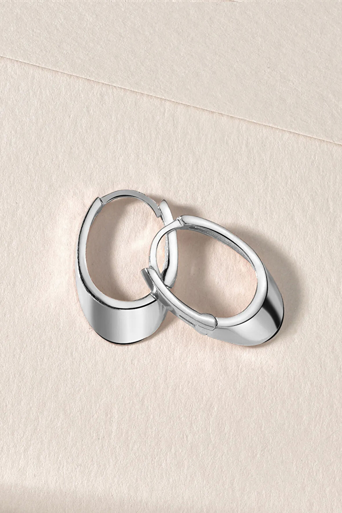 Gümüş 925 Ayar Modern Oval Küpe