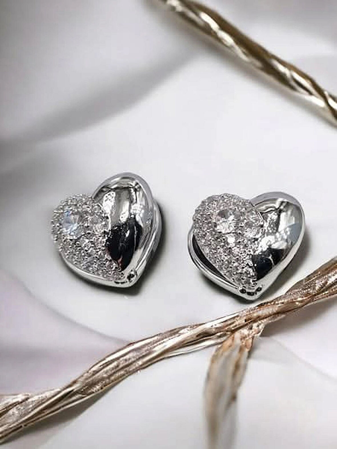 Paslanmaz Çelik Zirkon Taşlı Kaplı Silver Küpe 