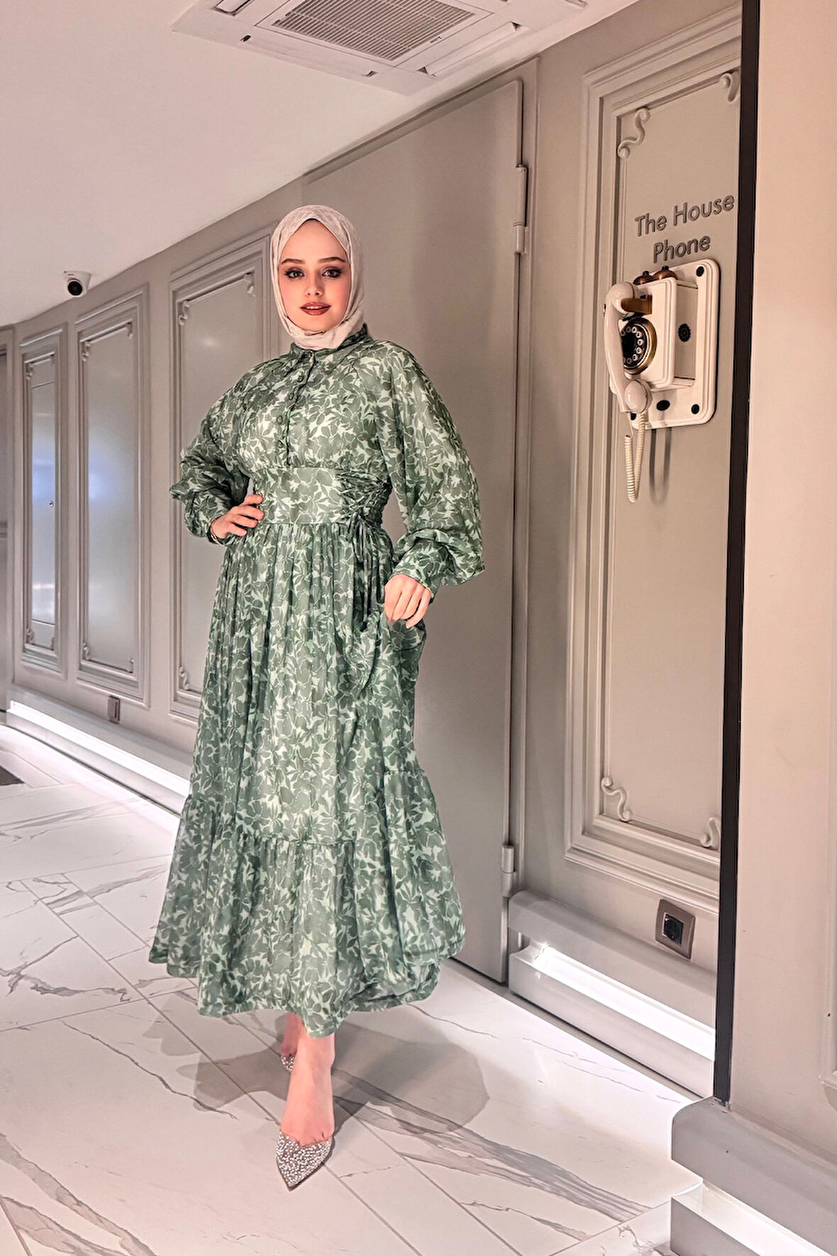 ELB018 BEL DETAYLI ÖNDEN DÜĞMELİ ELBİSE