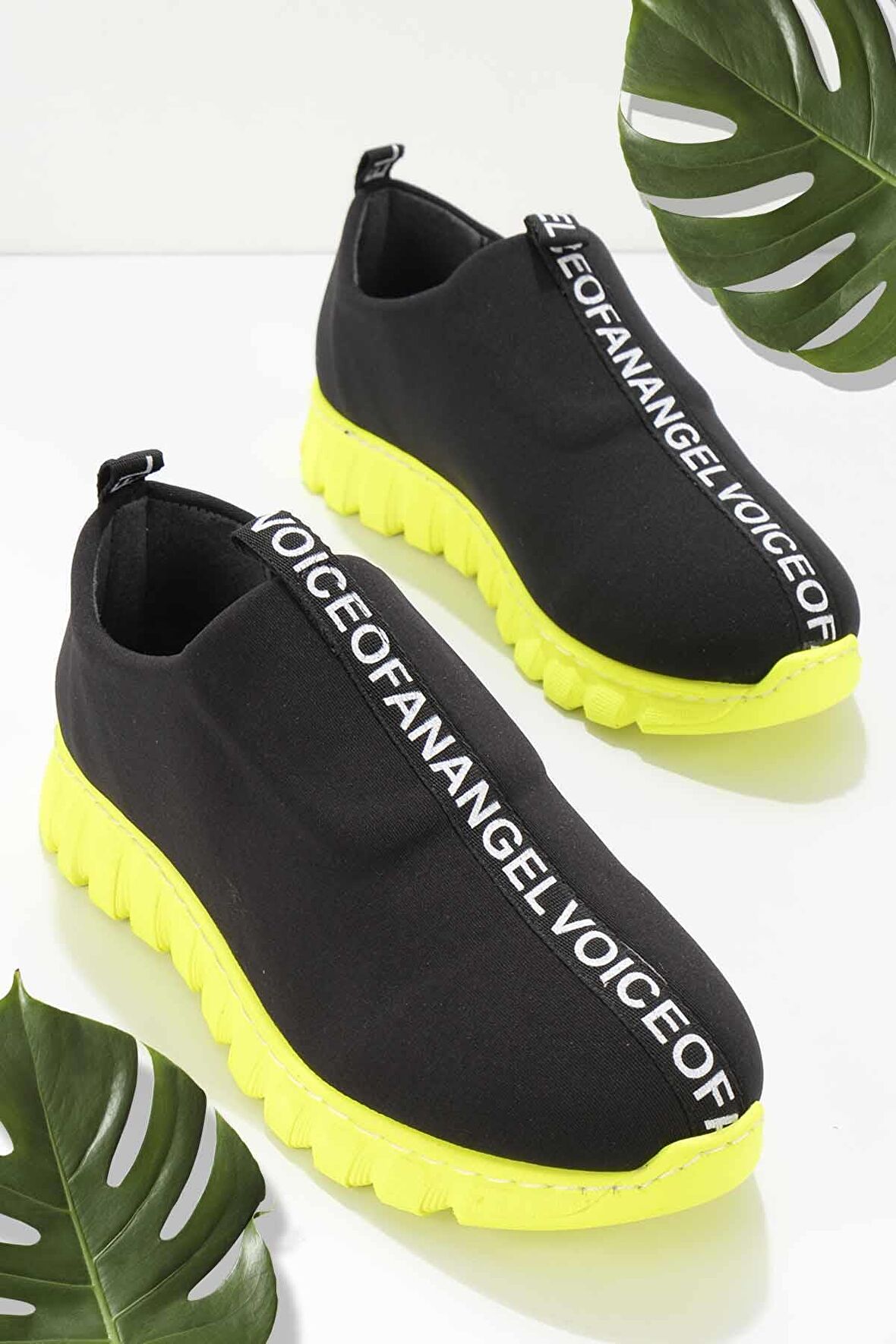 Bambi Siyah Sari Streç  Kadın Casual Ayakkabi K01122001517