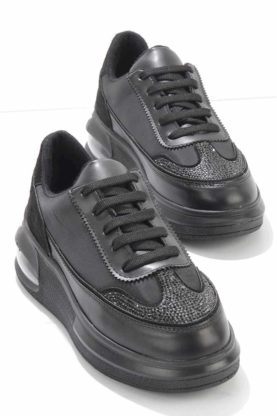 Bambi Siyah  Kadın Sneaker K01212030309