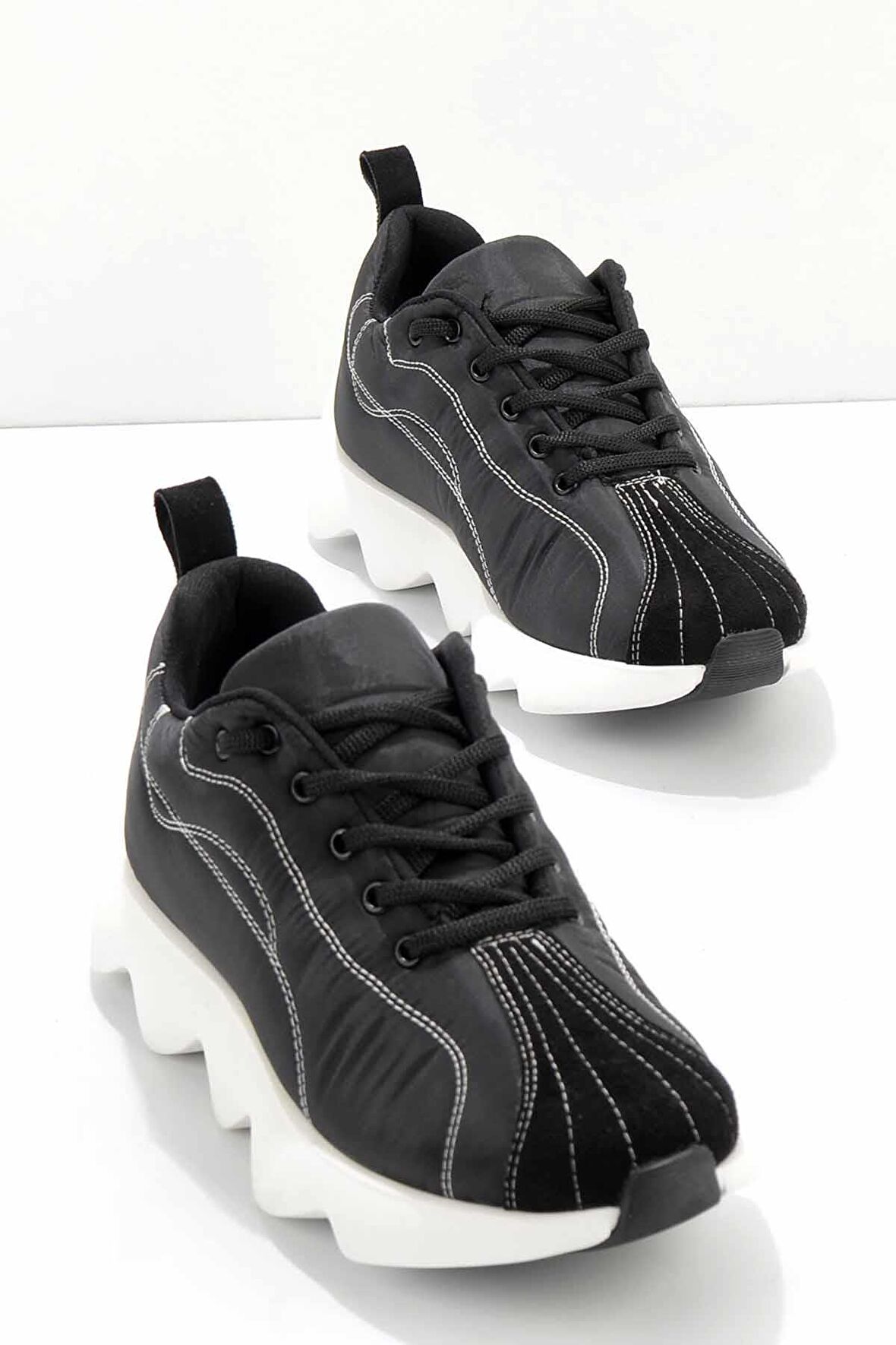 Bambi Siyah Parasüt  Kadın Sneaker K01238013167