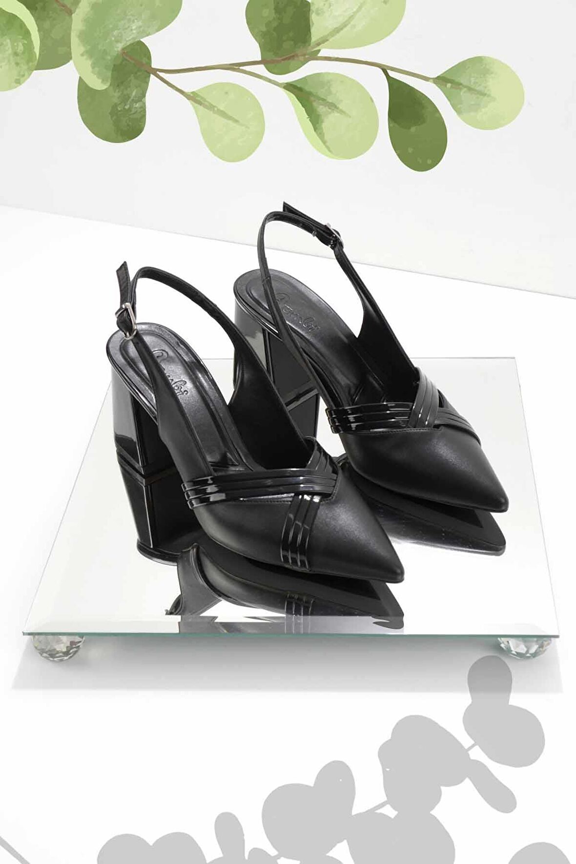Bambi Siyah Siyah Rugan  Kadın Klasik Topuklu Ayakkabi K01231311509