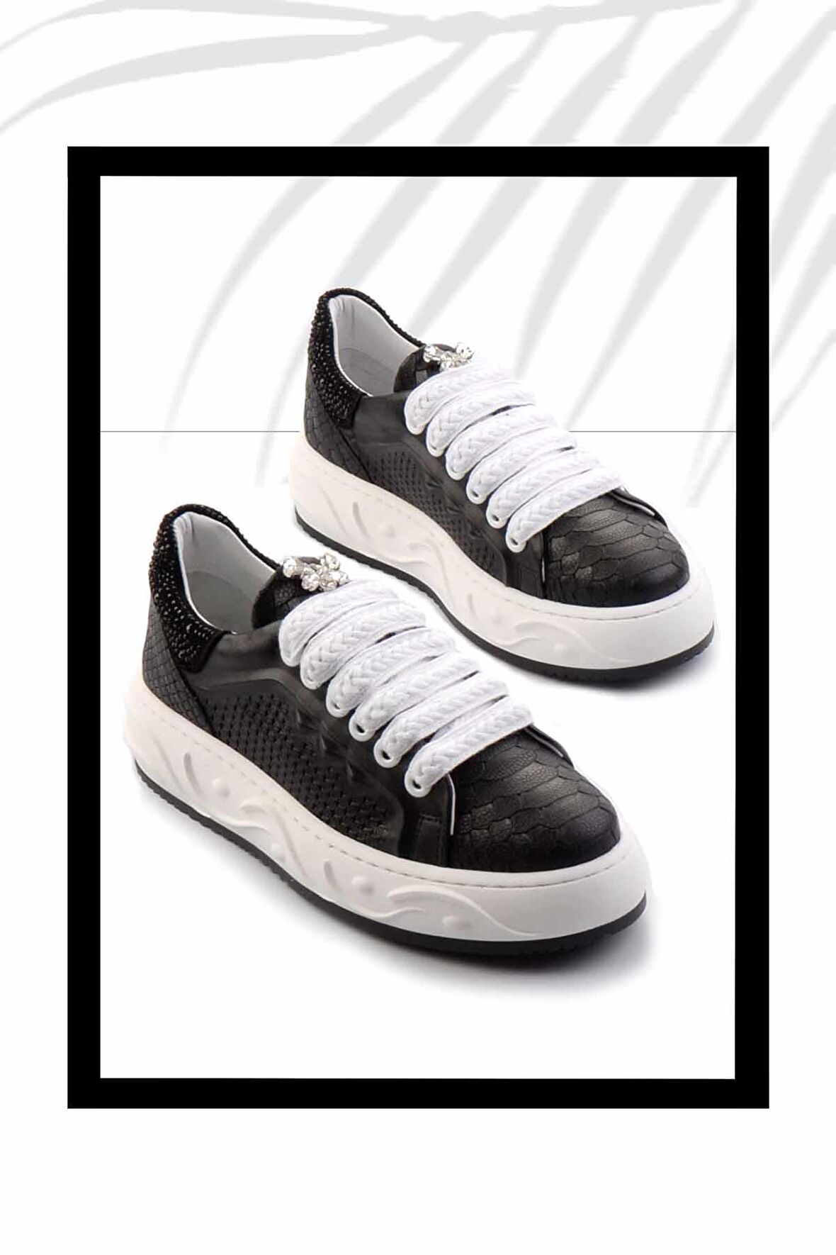 Siyah Hakiki Deri Kadın Sneaker K01459702103