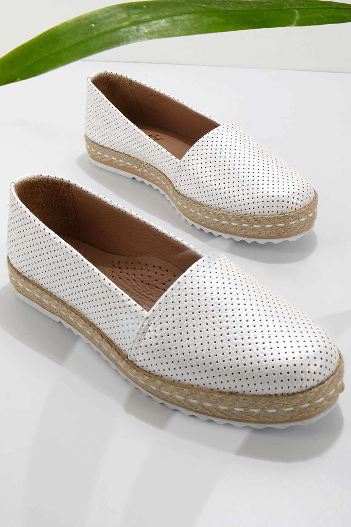 Bambi Beyaz Hakiki Deri Kadın Espadril K01582012603