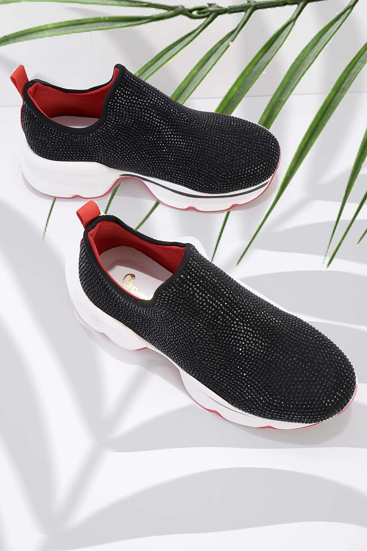 Bambi Siyah  Kadın Sneaker K01868302517