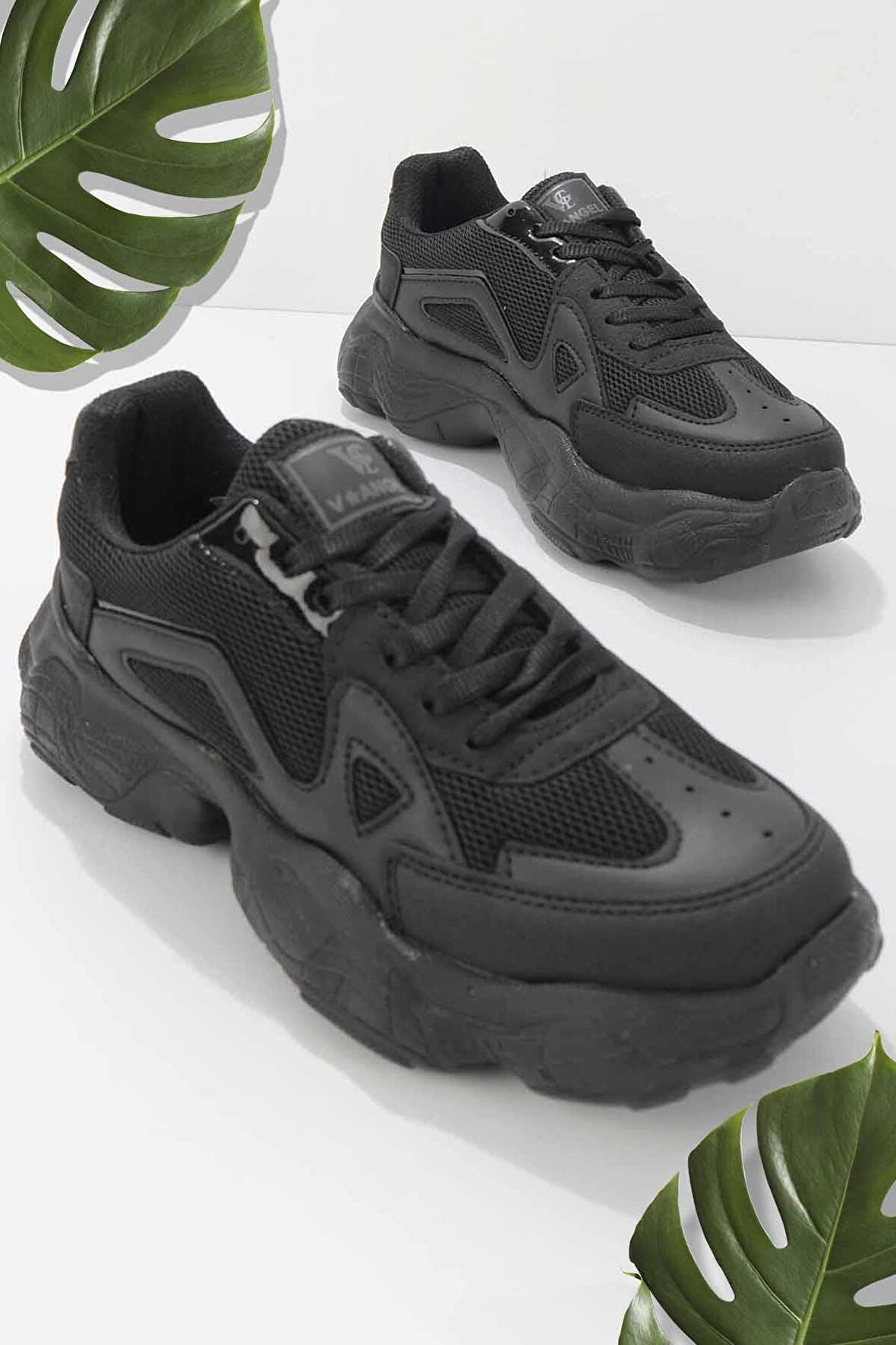 Bambi Siyah  Kadın Sneaker K01876014109