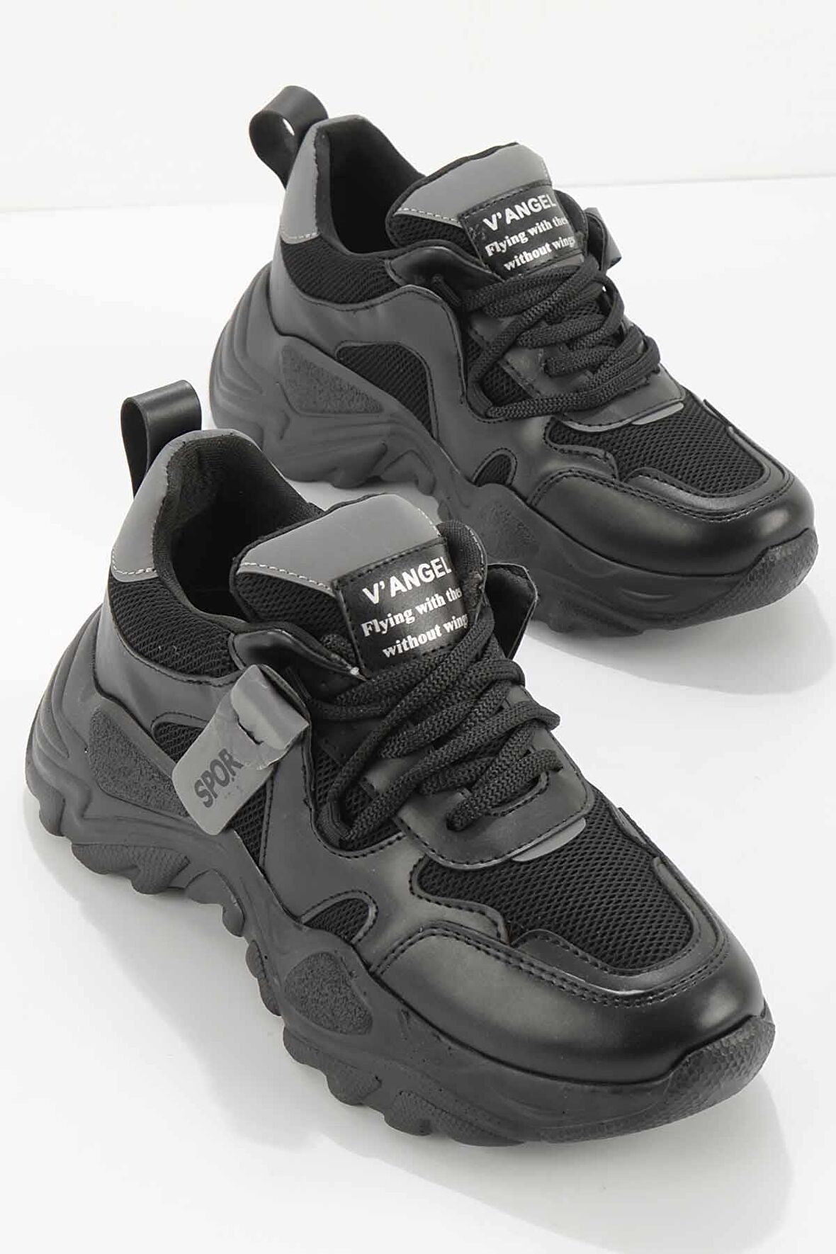 Bambi Siyah  Kadın Sneaker K01969021109