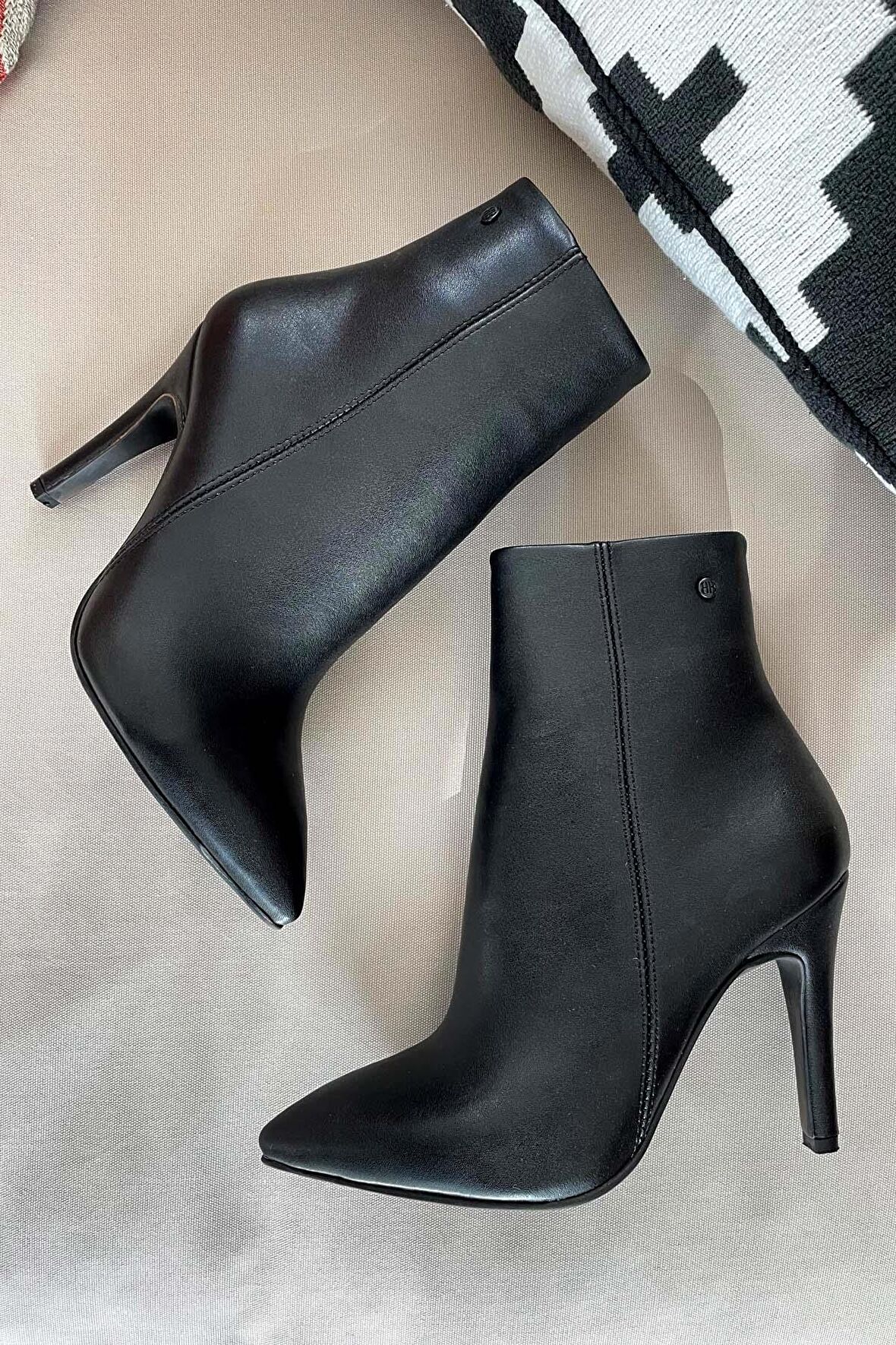 Siyah  Kadın Bot & Bootie K02204500109