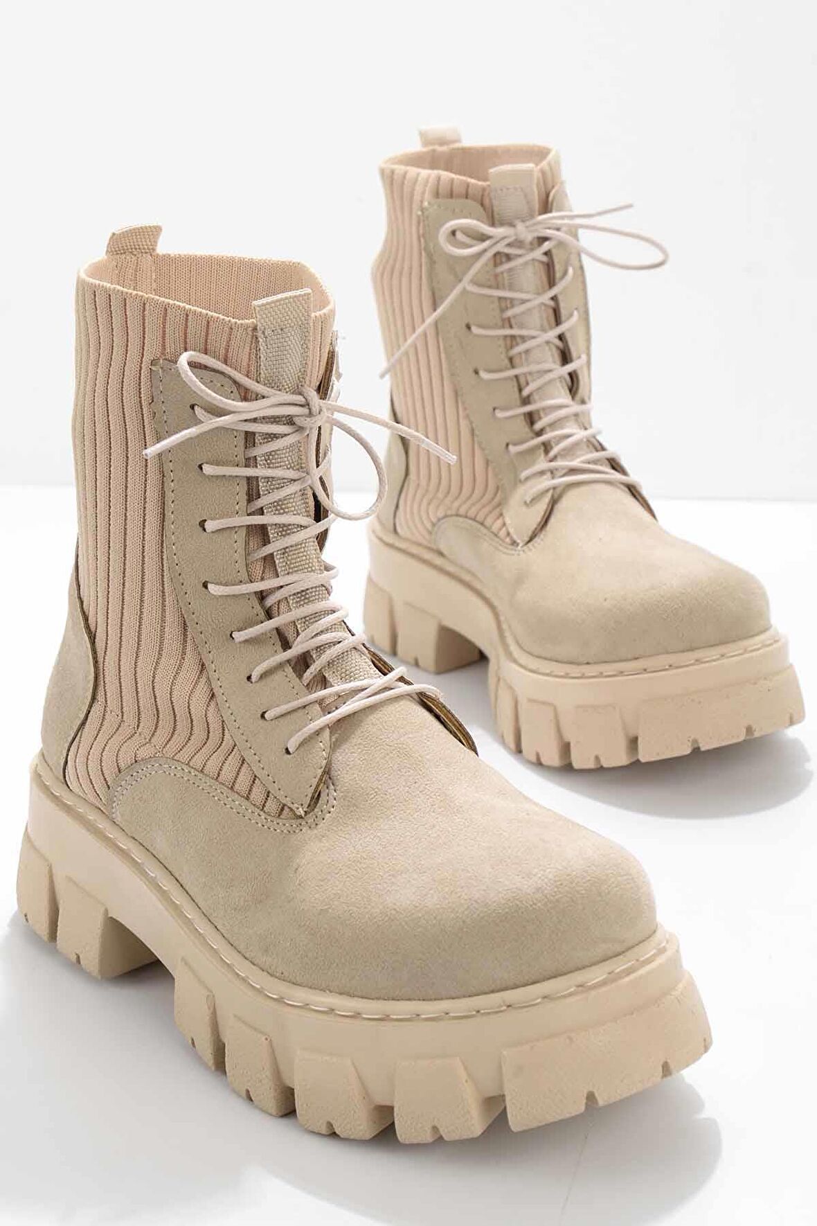 Bambi Bej Süet  Kadın Bot & Bootie K02953300302