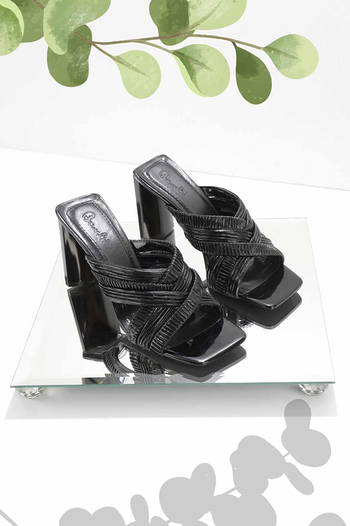 Bambi Siyah Rugan  Kadın Terlik K04188130408