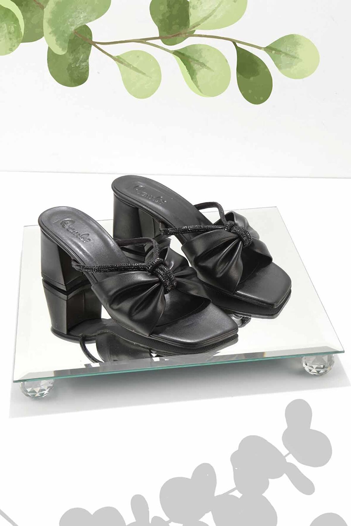 Bambi Siyah  Kadın Terlik K04233000209