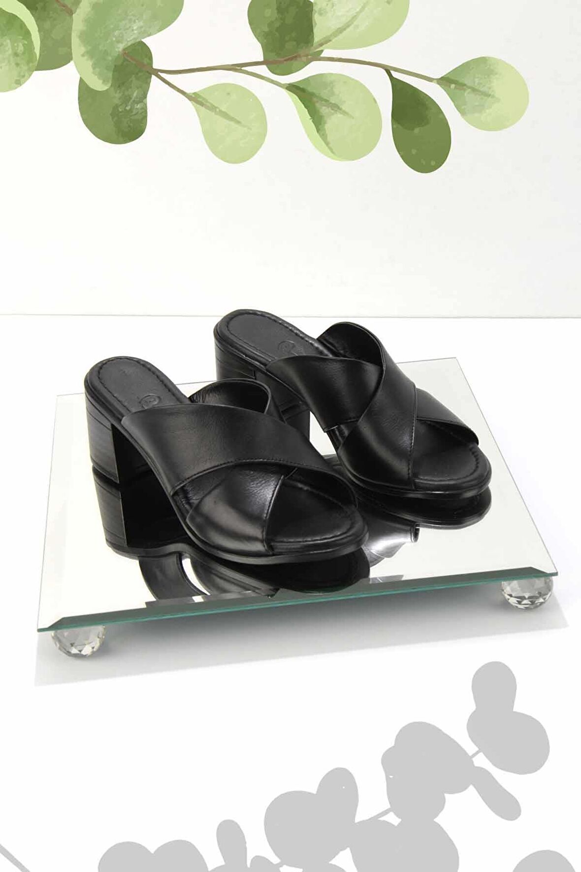 Bambi Siyah Hakiki Deri Kadın Terlik K04529184303