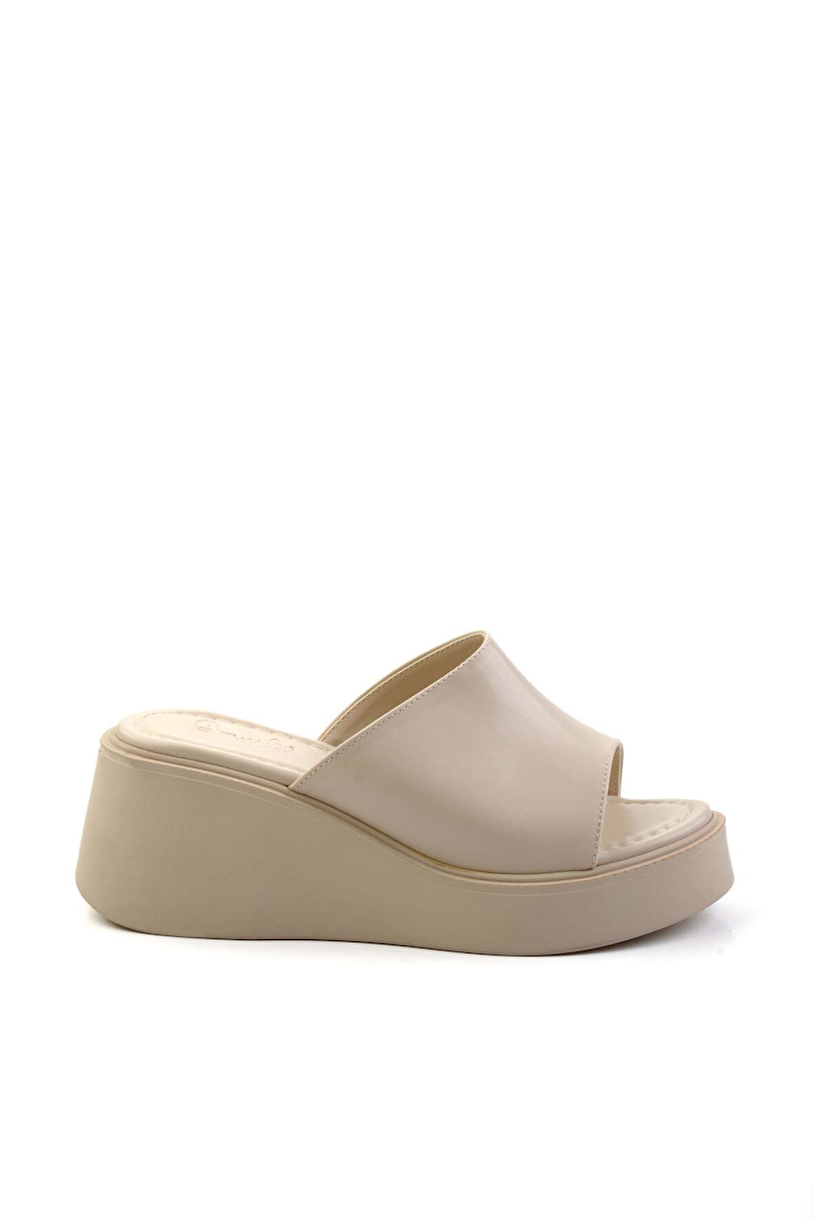 Bej Leather Kadın Terlik K04826077409