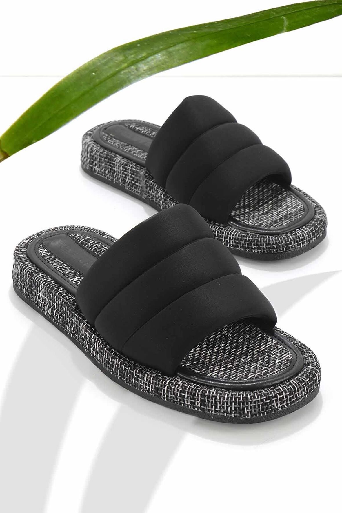 Bambi Siyah Anorak  Kadın Terlik K04868024685