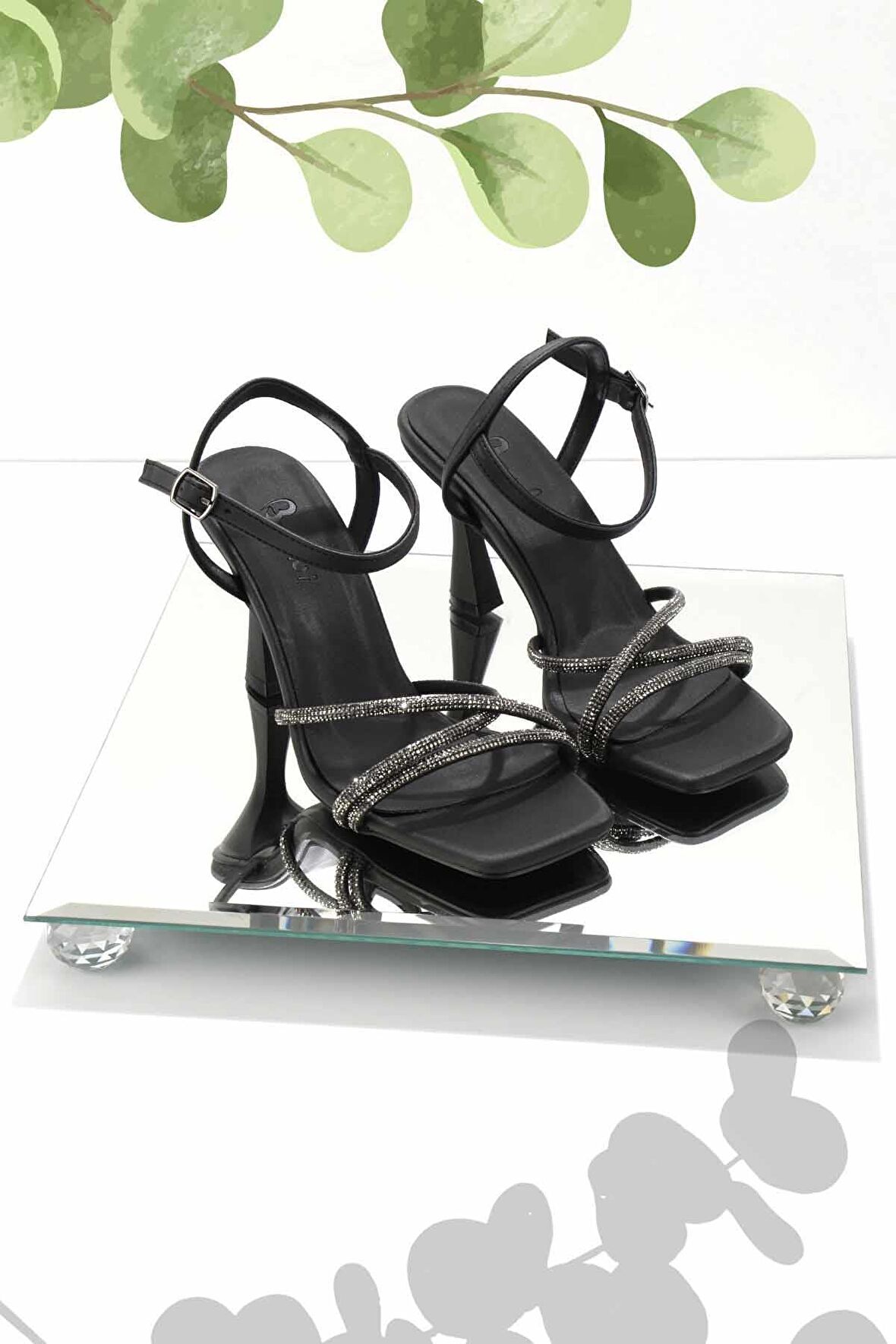 Bambi Mat Siyah Saten  Kadın Klasik Topuklu Ayakkabi K05124011238