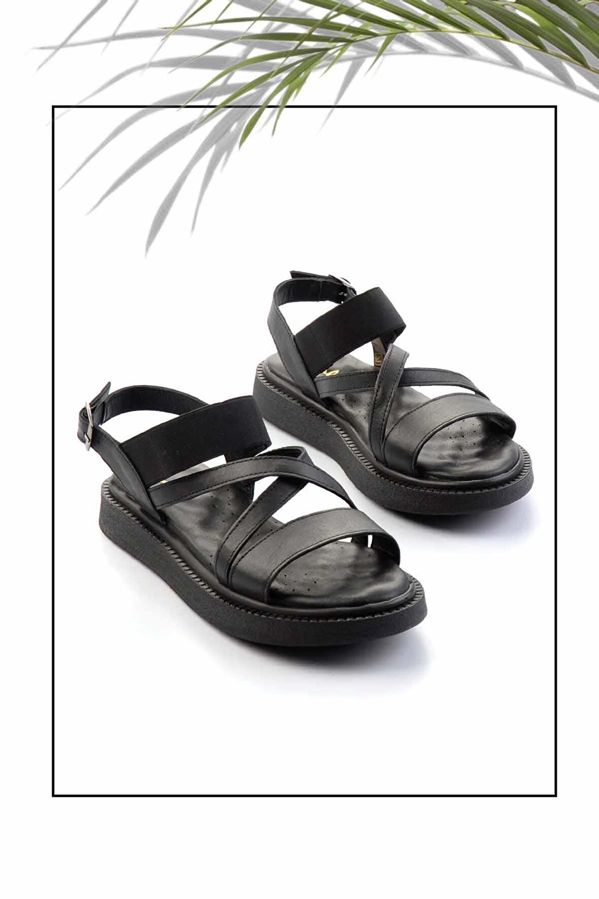 Siyah Hakiki Deri Kadın Sandalet K05357022903