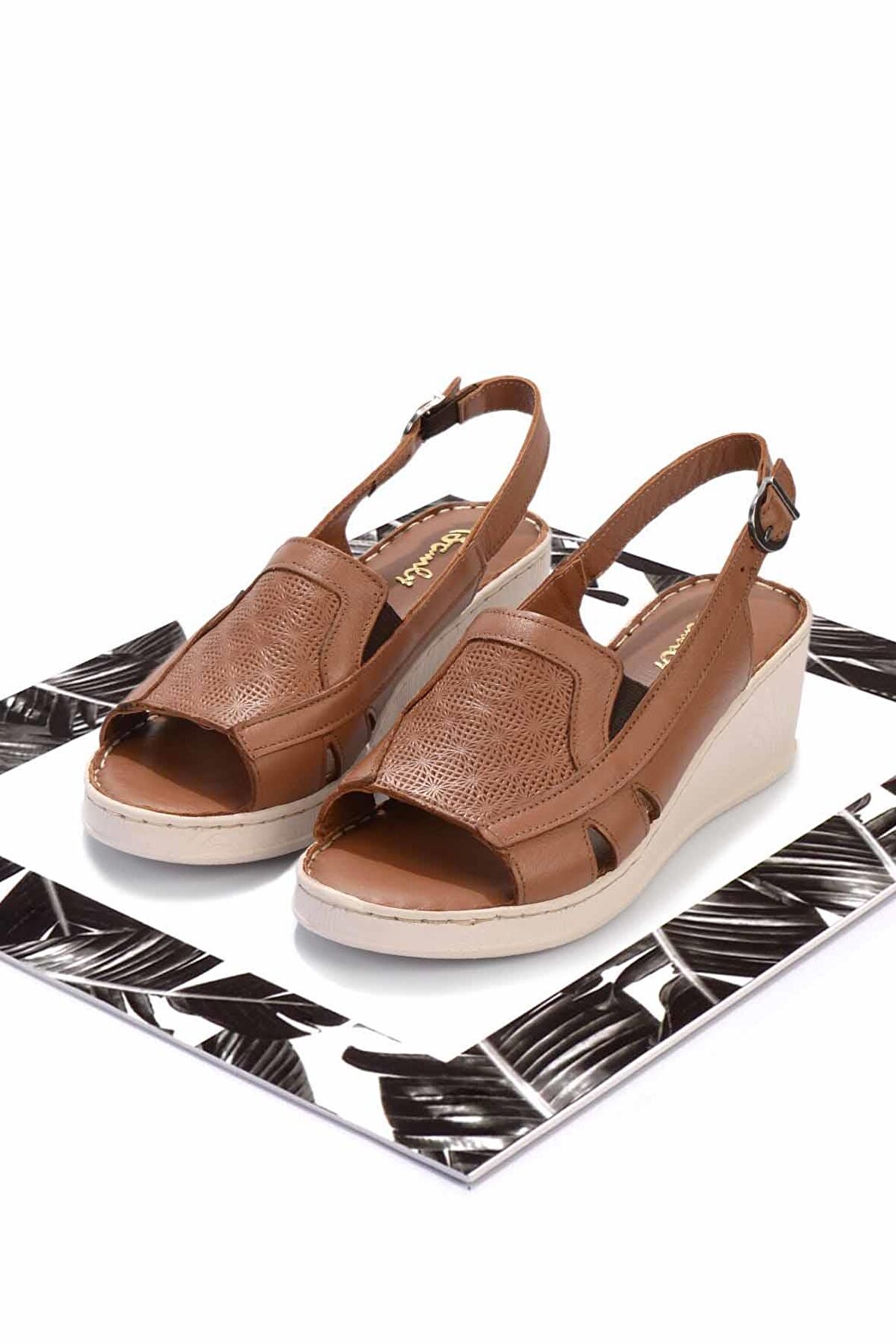 Taba Hakiki Deri Kadın Dolgu Topuklu Ayakkabı K05466057303