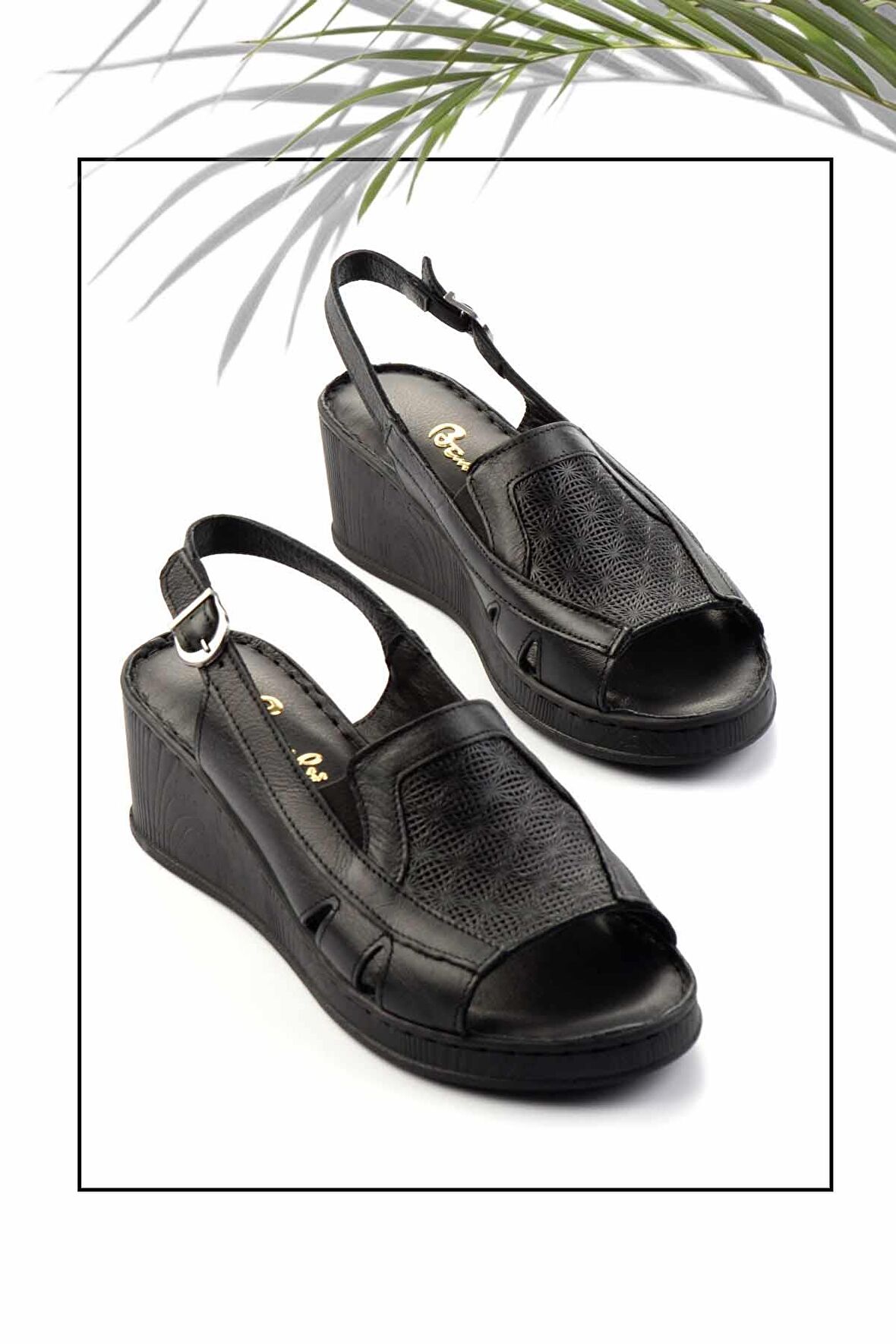 Siyah Hakiki Deri Kadın Dolgu Topuklu Ayakkabı K05466057303