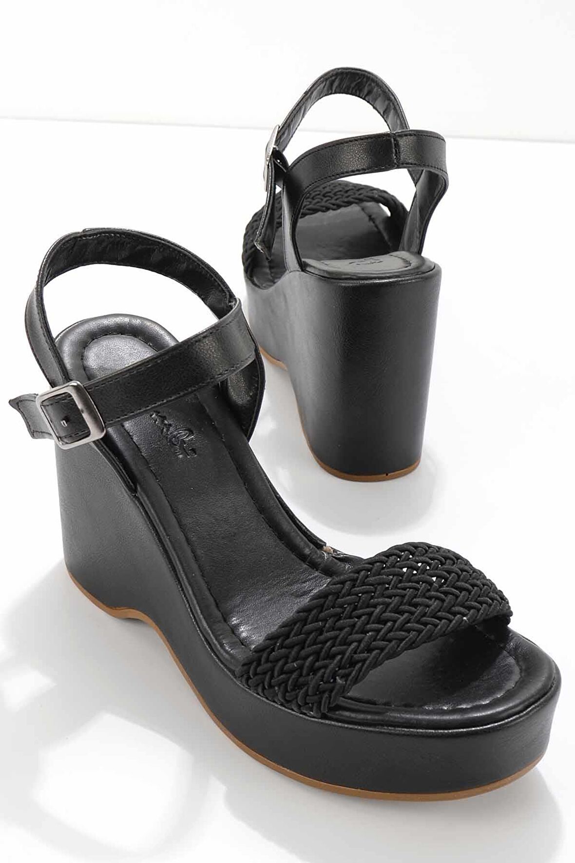 Siyah Örgü  Kadın Dolgu Topuklu Ayakkabı K05688950209