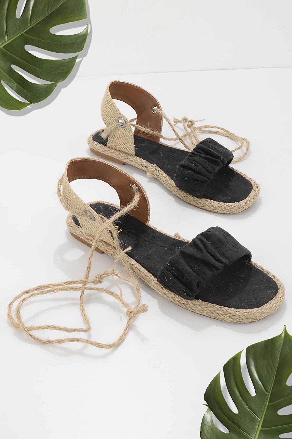 Bambi Siyah Süet  Kadın Sandalet K05874060202