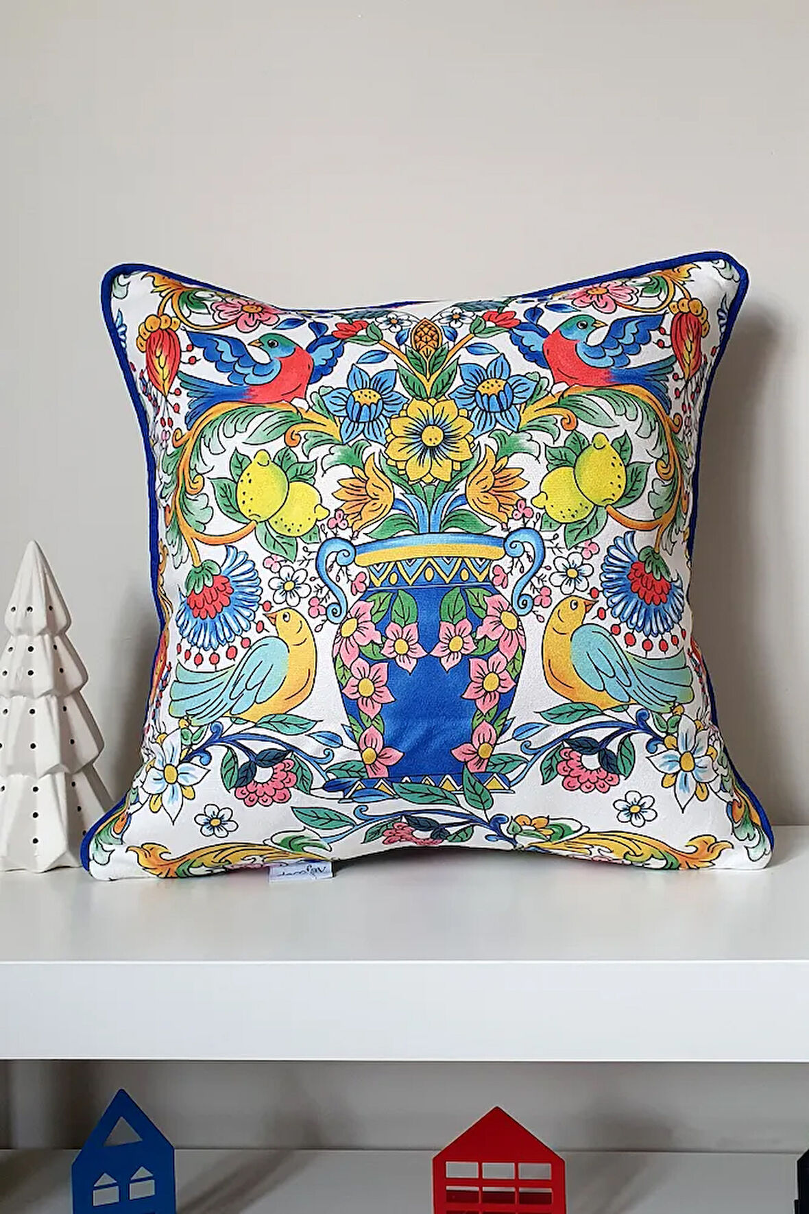 İtalyan Çini Stili Vazo ve Kuşlar Tasarımlı Fitilli Kırlent Kılıfı - 43x43cm