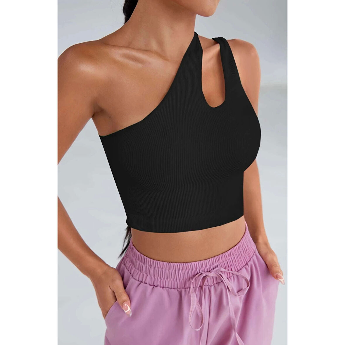 MARSiLYAN- Kadın Siyah Tek Omuz Cut Out Detaylı Crop Top Bluz