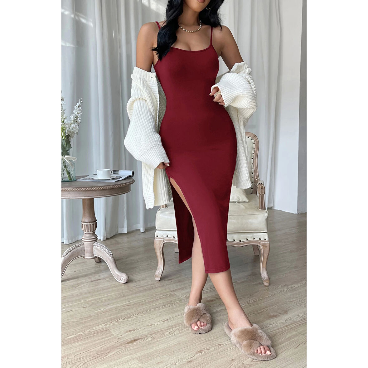 MARSiLYAN- Kadın Bordo Yırtmaçlı Diz Altı Vücüdu Saran Gecelik