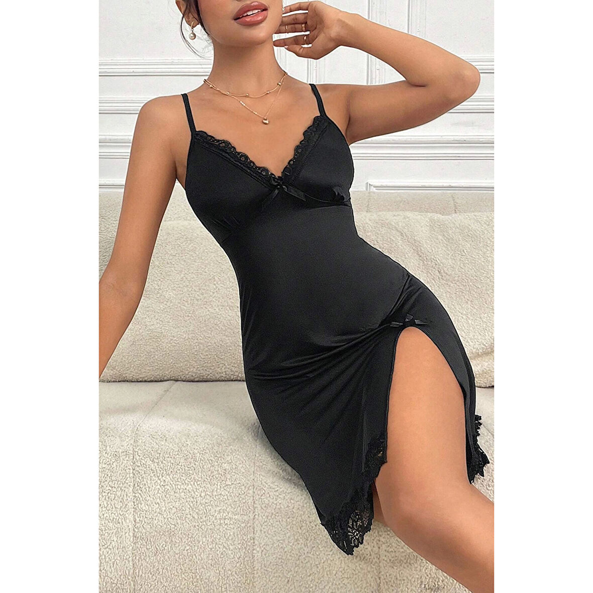 MARSiLYAN- Kadın Siyah Dantelli Fiyonklu ve Yırtmaçlı Şık Gecelik