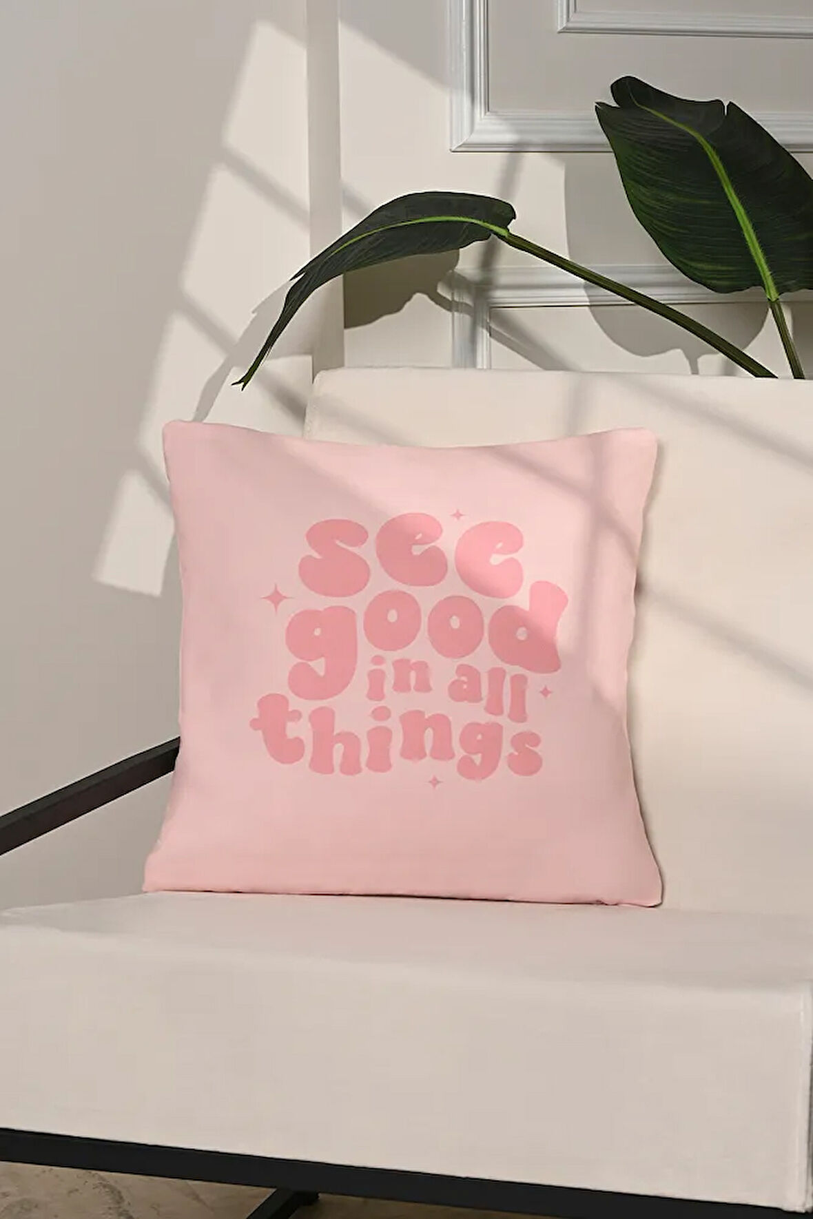 See Good Pozitif Mesajlı Pembe Yazı Kırlent Kılıfı – 43x43cm