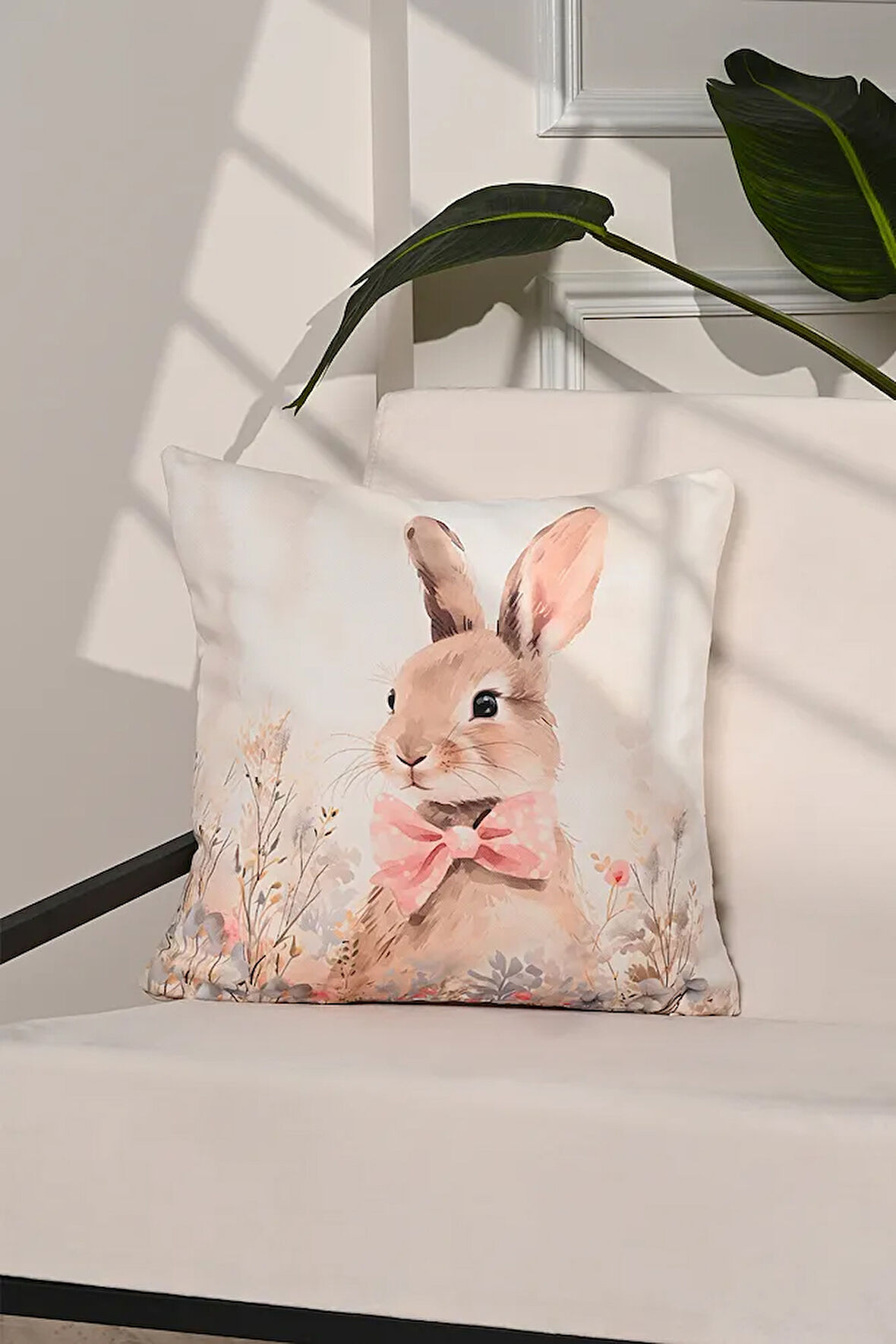 Blossom Bunny Pembe Fiyonklu Tavşan Kırlent Kılıfı – 43x43cm